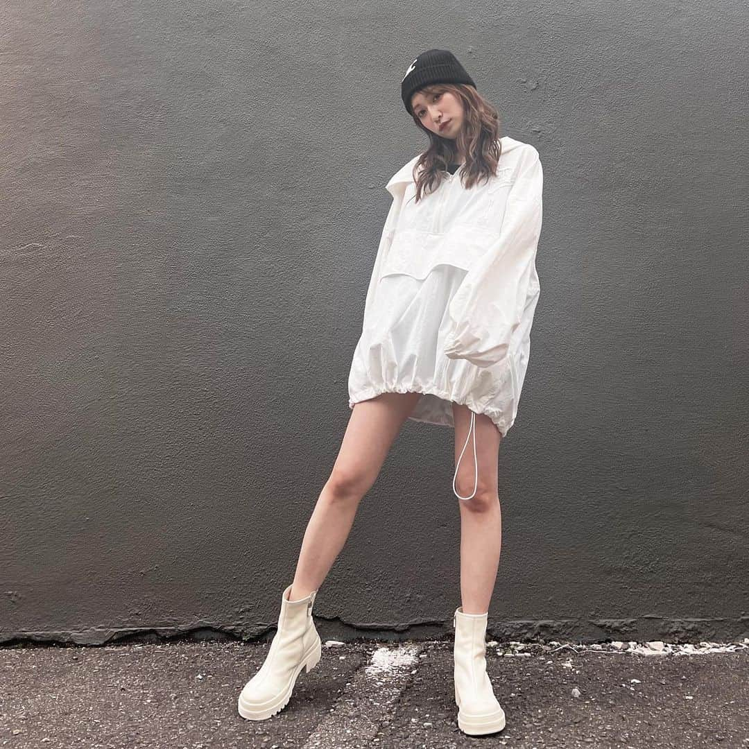 吉田朱里さんのインスタグラム写真 - (吉田朱里Instagram)「ニット帽デビュー🖤 . #fashion #ootd」9月10日 17時43分 - _yoshida_akari