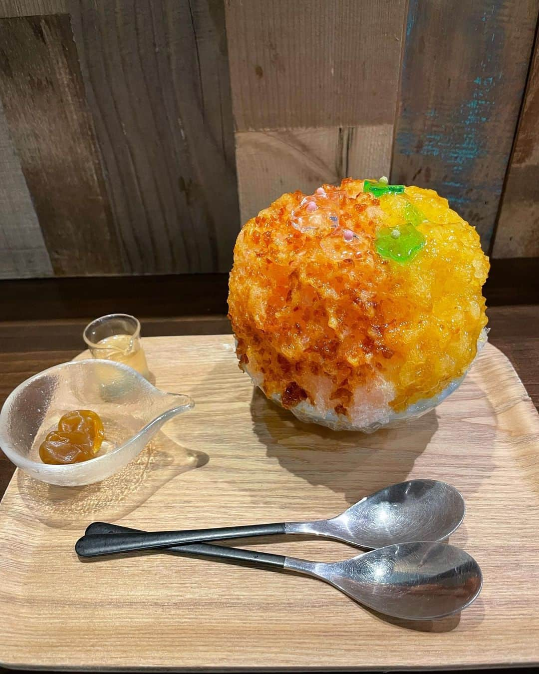 村上佳菜子さんのインスタグラム写真 - (村上佳菜子Instagram)「. ぴぃす🍧🌈❤️ . . . #かき氷 #shavedice #」9月11日 6時21分 - kanako_m_official