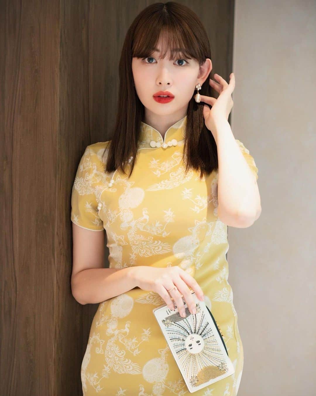 小嶋陽菜さんのインスタグラム写真 - (小嶋陽菜Instagram)「CHINA DRESSES  COLLECTION❤️🌝  YouTubeでチャイナドレスのLOOKBOOKをしてみました🥮✨  ぜんぶお気に入り🥺どれが好き？？」9月11日 12時28分 - nyanchan22