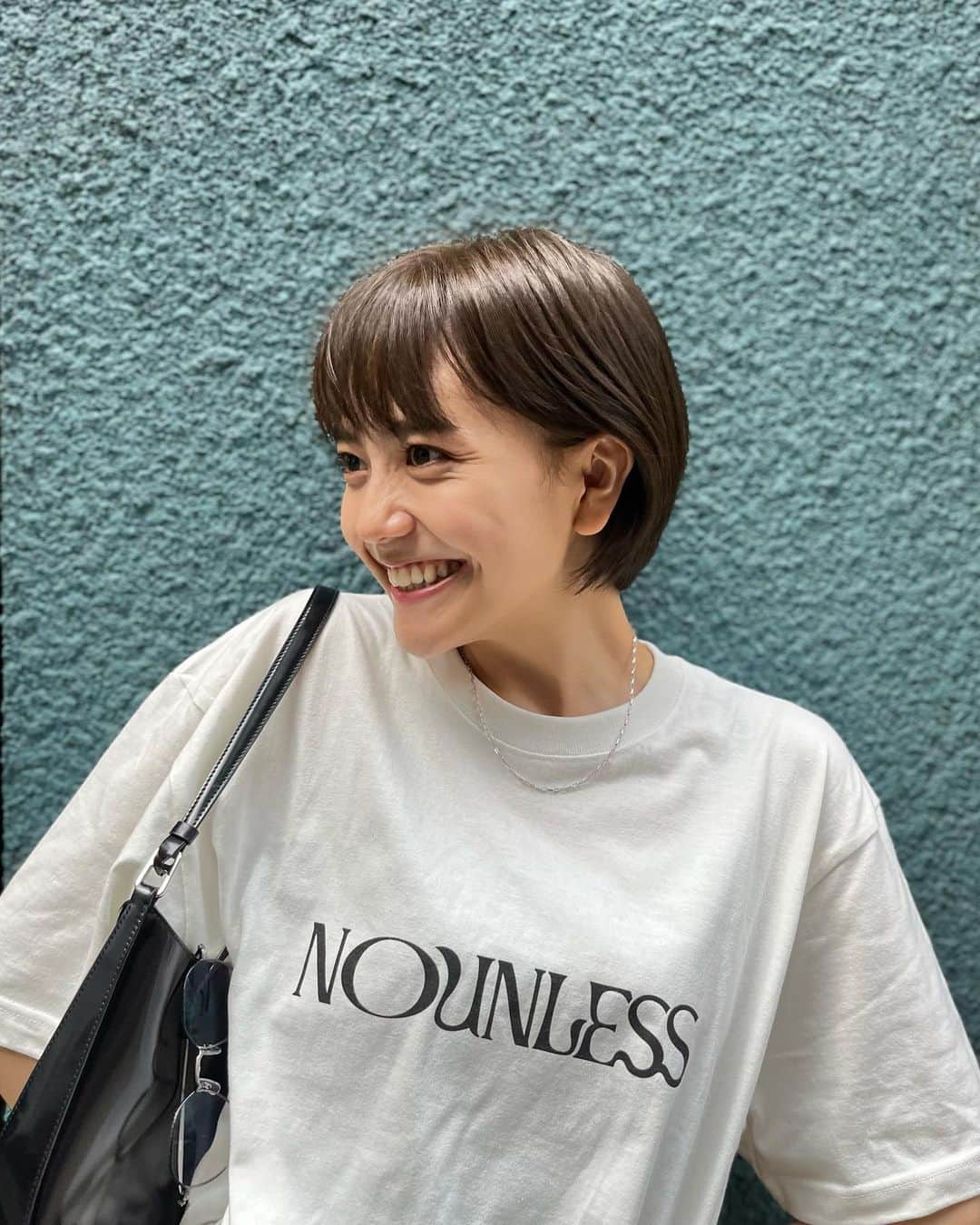 松井愛莉さんのインスタグラム写真 - (松井愛莉Instagram)「髪綺麗に染めてもらって毎日嬉しい〜 ちょっとグリーンで透け感あってとってもお気に入り🤍  この色ずっと保ちたい、、  T-shirt @_nounless」9月11日 21時09分 - airi1226_official