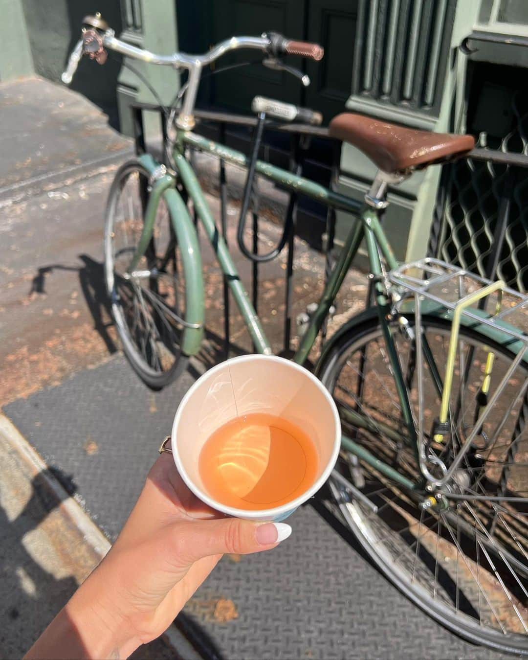 Cindy Pradoさんのインスタグラム写真 - (Cindy PradoInstagram)「Swipe to see what was really in my coffee cup」9月12日 5時54分 - cindyprado