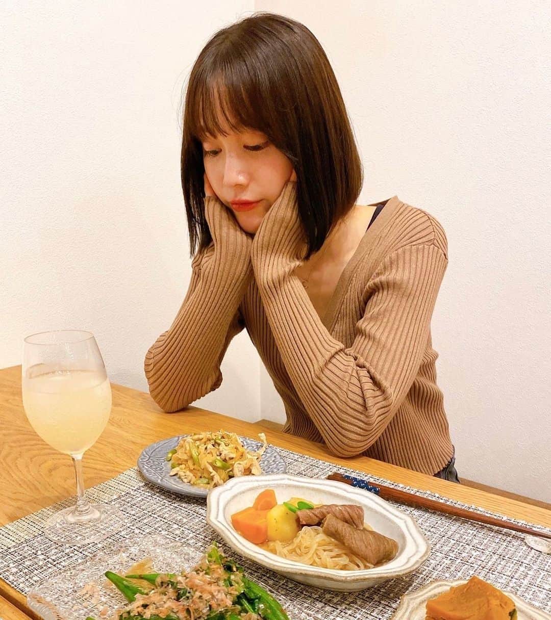 中村ゆりかさんのインスタグラム写真 - (中村ゆりかInstagram)「友達とご飯を作りました🌙 まったり食べて和やかな時間。 皆さんは夜ご飯食べたかな？  #夜ご飯 #友達 #和食」9月12日 19時36分 - yurikanakamura_official