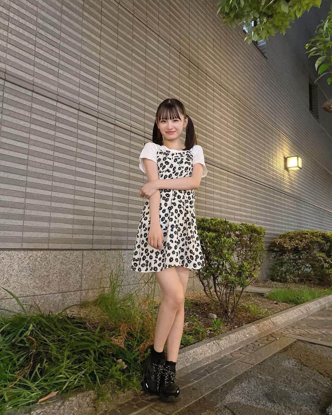 新澤菜央さんのインスタグラム写真 - (新澤菜央Instagram)「おやすみ言って❔❔❔⭐️ ⠀ ⠀ ⠀  ミニスカート好き。それだけ。おやすみ。  #彼女の私服がかわいい #低身長コーデ #sサイズコーデ #ツインテール #韓国ファッション #キャミワンピース #dailylook #todayscode #ootd」9月12日 20時48分 - _shinshin_48