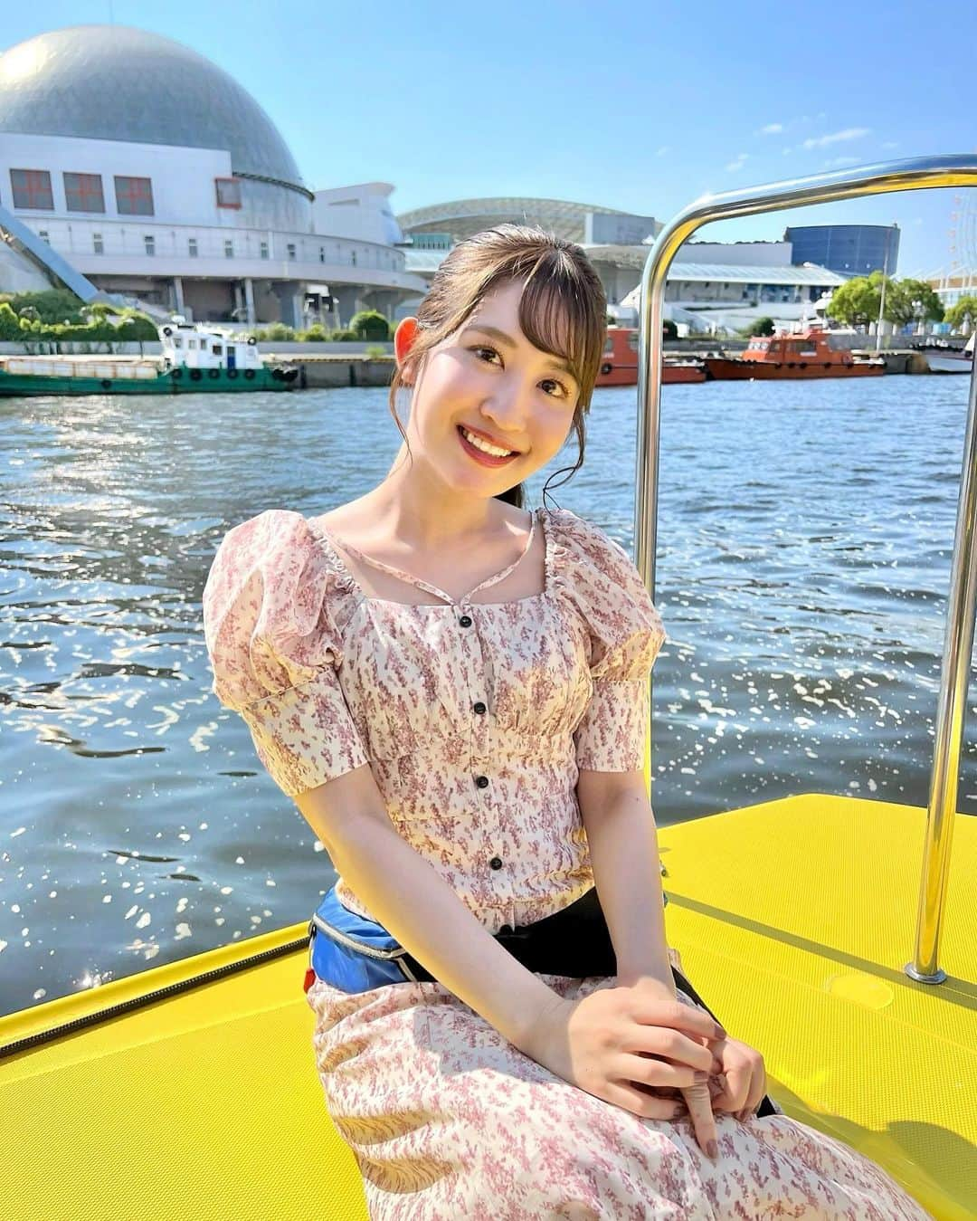 沢井里奈さんのインスタグラム写真 - (沢井里奈Instagram)「⠀ ⠀ 黄色のビタミンカラーと フォルムが可愛いタクシーボート🛥🍋  名古屋港の方までクルージング🎡🫧 水族館や観覧車が間近で見られるのは とてもテンション上がります🥹💕💕 少し操船もしました️👩🏻‍✈️✨  途中で、巡視船みずほも 見られました☺️💓💓 ⠀ ⠀ #飛島マリン #ニュージャパンマリン #タクシーボート #二級小型船舶操縦士」9月13日 19時41分 - sawairina