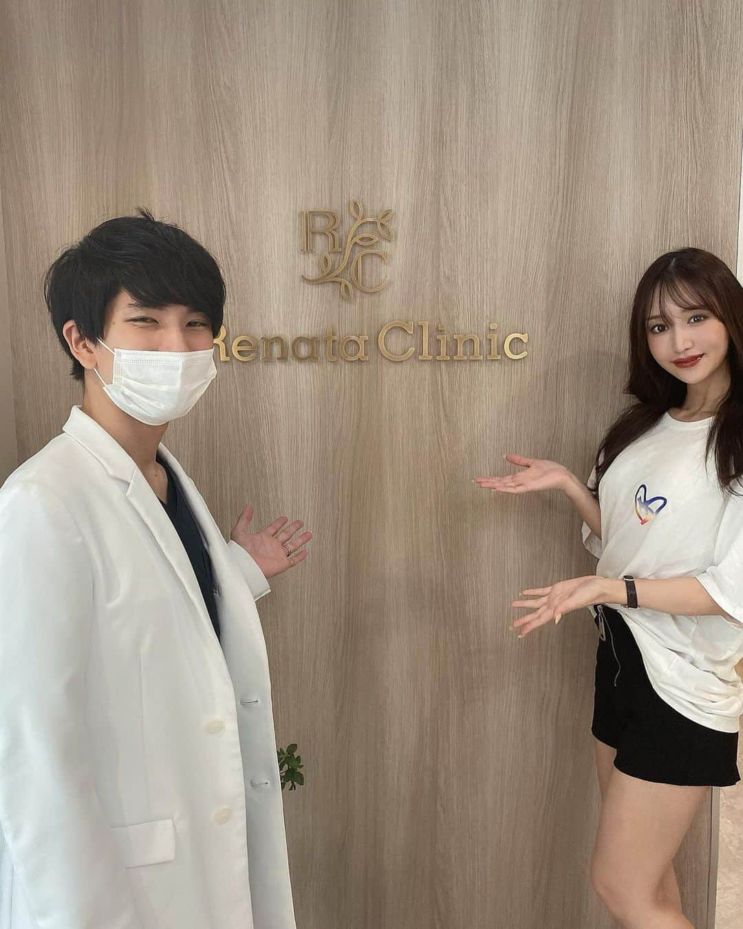 星奈あいさんのインスタグラム写真 - (星奈あいInstagram)「立川駅すぐの レナータクリニック(@renata_clinic)さんに行ってきたよ♡ .  今回はスティムシュアー✨✨ 30分寝ているだけで24000回の筋肉運動を勝手にしてくれる機械なの！ EMSと似ているんだけど、 厚労省の認可があるので医療資格が無いと運転出来ないと聞き エステや自宅施術よりも大きな効果が見込めるのかなと思いましたദി ᷇ᵕ ᷆ )♡ . 部位はお腹とお尻と太ももで 選べるのですが わたしはお尻と太ももで迷って お尻を選びました💫💫 . 体重落とす時は食事管理も大事だけど やっぱり運動しないとただ細いだけのバランスの悪い体型になっちゃう🥺💦 運動は嫌いだけどご飯もたべたい…でも痩せたい！！みたいなわがままを叶えてくれるのが 医療ダイエットだね🌟✨ レナータクリニックさんでは他の痩身施術や飲み薬もあって 医療ダイエットを全面的にサポートしてくれます♡！ . 皆さん気になったら クリニック(@renata_clinic)か 院長先生(@dr.tateyama)に お問い合わせしてみてね‪ෆ ̖́-‬  #医療ダイエット #医療痩身 #スティムシュアー #医療EMS #メディカルダイエット #痩身 #リバウンド #楽痩せ #寝ながら痩せる #レナータクリニック #立川 #星奈あい」9月13日 19時51分 - hoshina_r18