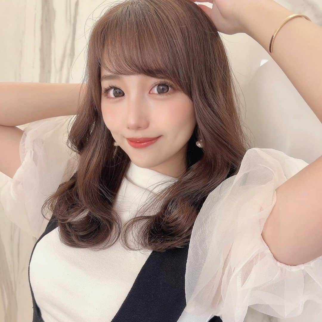 加藤里奈さんのインスタグラム写真 - (加藤里奈Instagram)「⋆ @ema_katsumoto  ヘアカラートリートメントしていただきました！  ありがとうございます💕  #ootd #fashion #instafood #instagram  #hairstyle #outfit #code #instafashion  #ファッション #撮影 #ヘアスタイル #ヘア  #コーディネート #コーデ #今日の服」9月13日 20時25分 - katoco0326