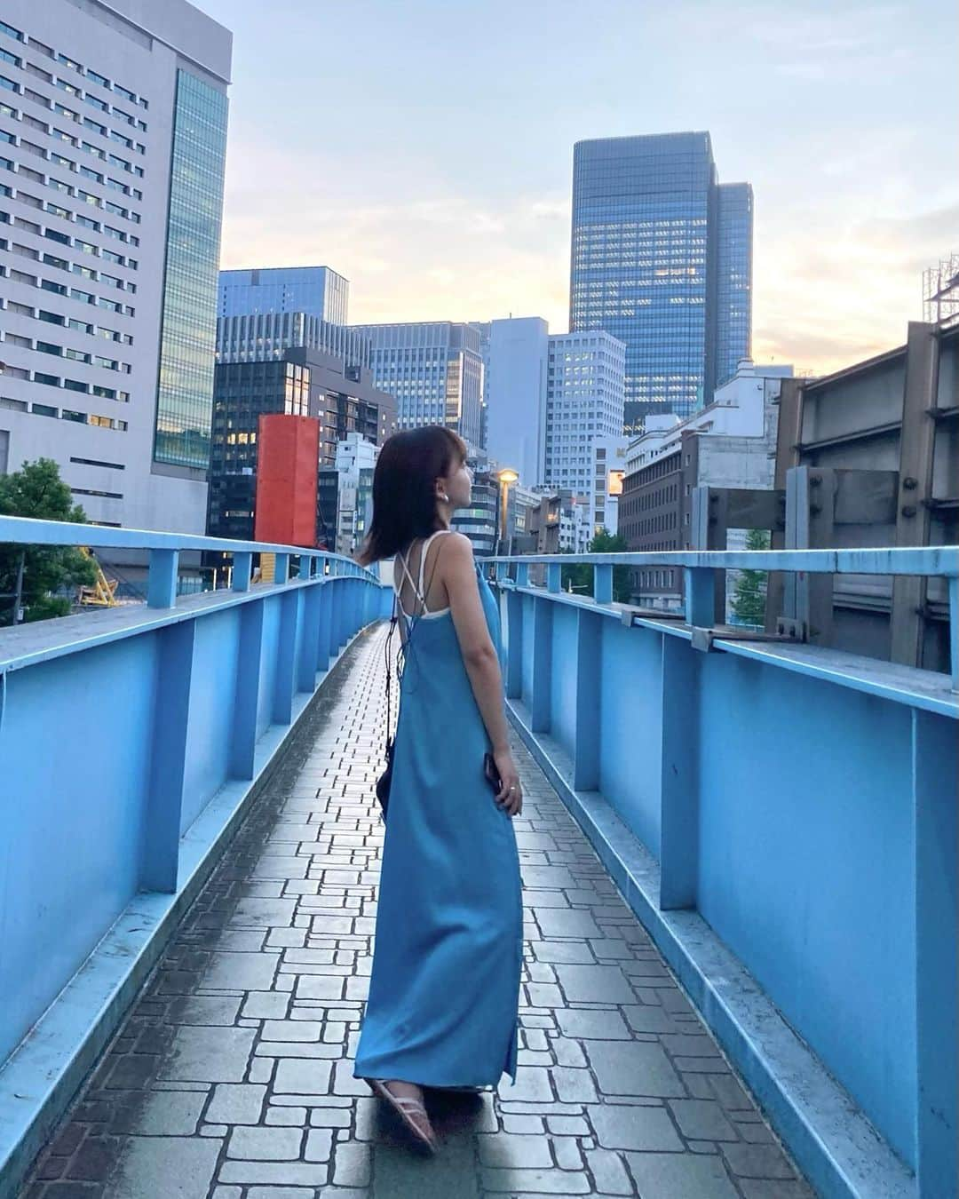 平尾優美花（ゆみちぃ）さんのインスタグラム写真 - (平尾優美花（ゆみちぃ）Instagram)「💙🪞👗🦋🧊🌎🛋🫐💎 @public_tokyo  この夏たくさん着たわんぴーす✌︎  #publictokyo#shein#polene」9月13日 20時26分 - hirao_yumika