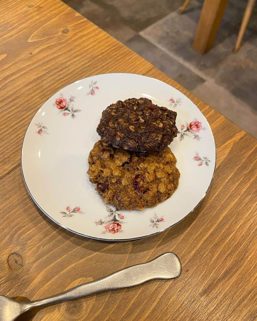 西村彩香さんのインスタグラム写真 - (西村彩香Instagram)「.  最近の神戸カフェおススメまとめ🍰☕️  ①② @petit_grenier   ③④ @cafelarche   ⑤喫茶しゅみ  ⑥⑦⑧ @keshipearl.stand   ⑨⑩ @kissa_poem_kobe   喫茶しゅみの"あんトースト"がタイプ過ぎた🥲🫶  #神戸カフェ #kobecafe」9月13日 20時41分 - leimoni_n