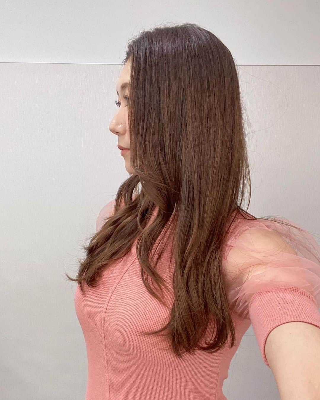 穂川果音さんのインスタグラム写真 - (穂川果音Instagram)「hairstyle  ゆる巻き♪  #ナチュラルヘア #大人めコーデ #ダウンスタイル　#イヤリング　#ゆる巻きヘア　#アベプラ　#お天気お姉さんコーデ　#大人めヘアアレンジ #ゆる巻き #大人めヘアアレンジ　#hairstyle #hairarrange #9月コーデ」9月15日 11時06分 - hokawakanonn