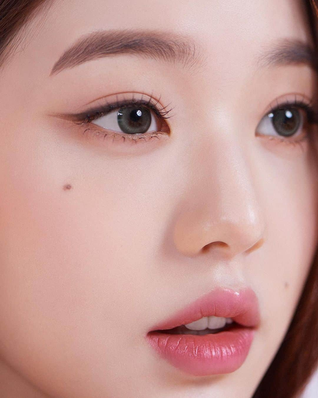 チャン・ウォニョンさんのインスタグラム写真 - (チャン・ウォニョンInstagram)「her eyes 👀  #IVE #JANGWONYOUNG #WONYOUNG #아이브 #장원영 #원영」9月15日 11時43分 - wonyoung__ive