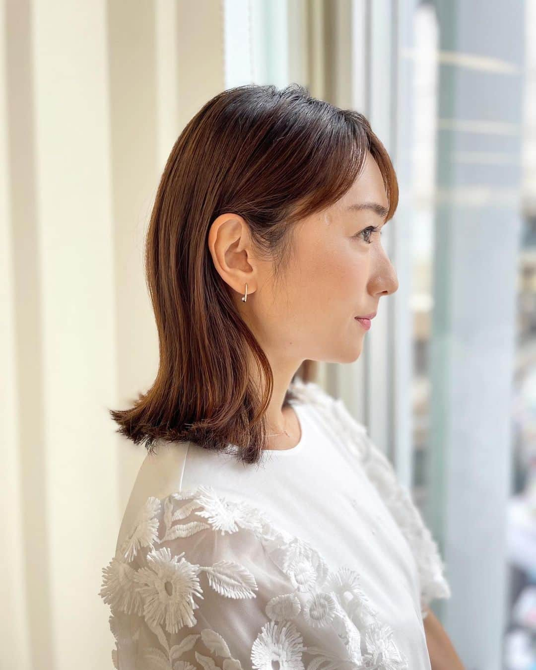 堂真理子さんのインスタグラム写真 - (堂真理子Instagram)「放送中の「ワイド！スクランブル」、今日の衣装は、  ☆ブラウス,スカート… #ノーリーズ ☆アクセサリー… #ete  でした👗✨袖の部分は花のデザインで、素敵でした💐 午後も頑張りましょう❣️   #大下容子ワイドスクランブル #ワイドスクランブル #ニュース #テレビ朝日  #堂真理子 #アナウンサー #アナウンサー衣装 #番組衣装」9月16日 12時09分 - mariko_do