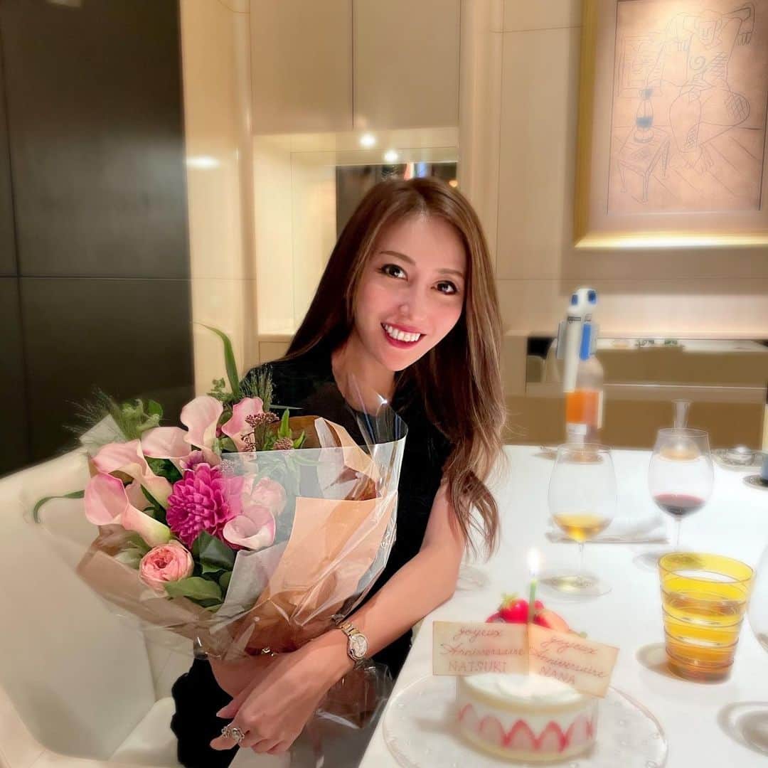 齋藤菜月さんのインスタグラム写真 - (齋藤菜月Instagram)「ロオジェ 美味しすぎたあ！ 前菜の栗のスープは人生で一番美味しいスープだった🥹  お祝いしていただきありがとうございます❤️  普段甘いもの苦手だけど 最後とデザートのワゴンまでたらふく食べた🤤❤️❤️ ご馳走様でした❣️  #losier#ロオジエ #誕生日#bd#💐#🎂#🍷#ありがとう」9月16日 23時18分 - irisnacchi