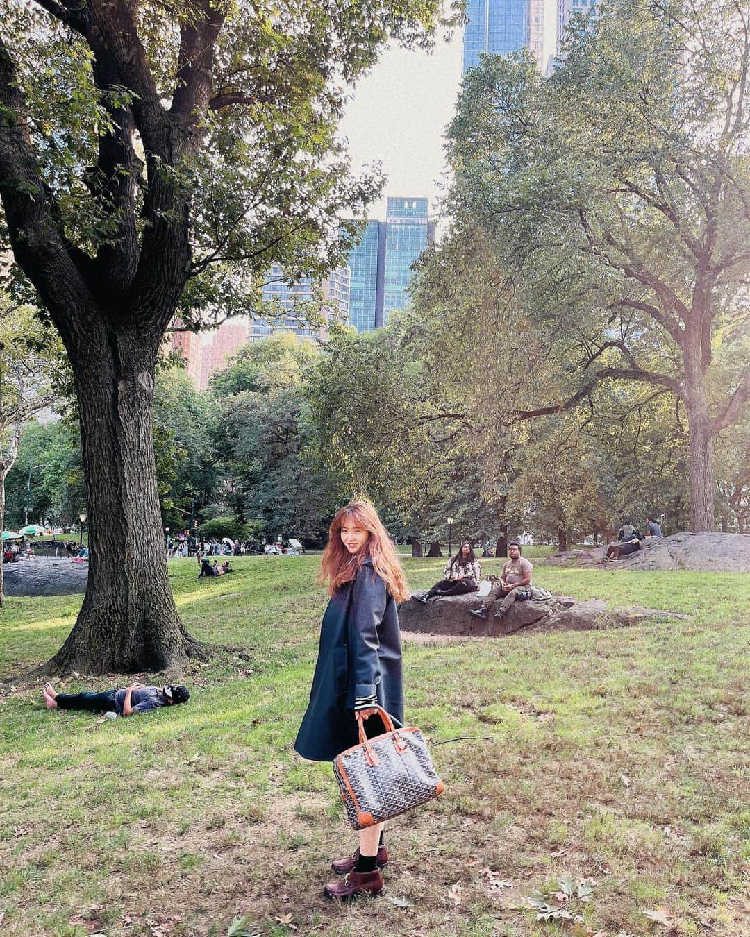 コ・アラさんのインスタグラム写真 - (コ・アラInstagram)「#centralpark#hi#newyork#happytime#time ♥️💕🎁💕  #가을 ♥️💕♥️💕」9月17日 11時07分 - ara_go_0211