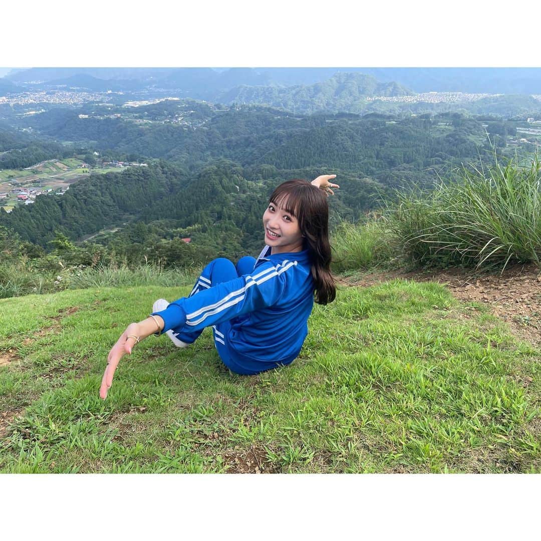 石川翔鈴さんのインスタグラム写真 - (石川翔鈴Instagram)「. パラグライダー楽しかった🪂 #ウソみたいに #びっくり青いジャージ」9月17日 16時35分 - karen__i328