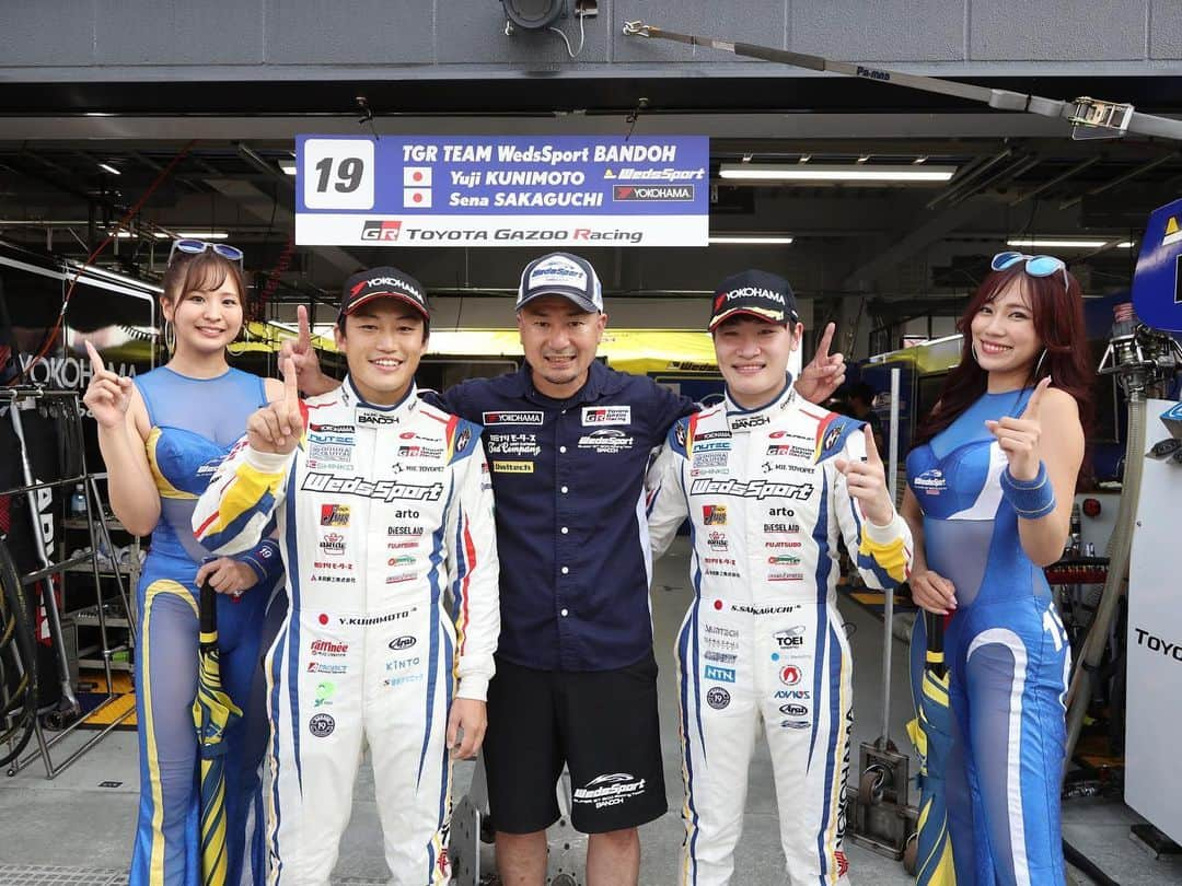 霧島聖子さんのインスタグラム写真 - (霧島聖子Instagram)「SUPER GT Rd.6 SUGO予選日ありがとうございました✨ TGR TEAM WedsSport BANDOH 19号車は 今季4度目となるポールポジション獲得です！！！！ 本当にもう凄すぎませんか！？ シーズン中半分ポールって中々ない事ですよ😳 19号車の爆走は止まりませんッ💨💨❤️‍🔥 明日の決勝日もみんなで心震わせて、 そしてポールトゥウィンを願って！！ 熱い応援をお願いします‼️  PRステージにピットウォークに、 会いに来てくれた皆さんありがとう❣️(´▽｀) 明日もよろしくね🎶  @bandoh_19  @weds_co.ltd  @wedssport #それいけ坂東ちゃん #SUPERGT #SGT #GT #サーキット #racequeen #RQ #予選日 #ポールポジション #スポーツランドSUGO #菅生 #ポールポジション獲得 #PP #コスチュームグランプリ  #racingprojectbandoh #SUGO #tgrteamwedssportbandoh #wedssport #BANDOH #wedssportbandoh #爆走坂東組 #コスチューム #sexy #wedssportadvangrsupra」9月17日 19時13分 - seiko_kirishima