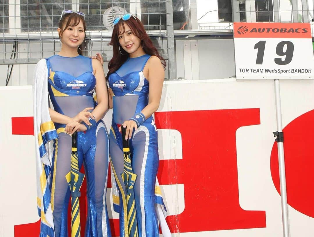 霧島聖子さんのインスタグラム写真 - (霧島聖子Instagram)「SUPER GT Rd.6 SUGO予選日ありがとうございました✨ TGR TEAM WedsSport BANDOH 19号車は 今季4度目となるポールポジション獲得です！！！！ 本当にもう凄すぎませんか！？ シーズン中半分ポールって中々ない事ですよ😳 19号車の爆走は止まりませんッ💨💨❤️‍🔥 明日の決勝日もみんなで心震わせて、 そしてポールトゥウィンを願って！！ 熱い応援をお願いします‼️  PRステージにピットウォークに、 会いに来てくれた皆さんありがとう❣️(´▽｀) 明日もよろしくね🎶  @bandoh_19  @weds_co.ltd  @wedssport #それいけ坂東ちゃん #SUPERGT #SGT #GT #サーキット #racequeen #RQ #予選日 #ポールポジション #スポーツランドSUGO #菅生 #ポールポジション獲得 #PP #コスチュームグランプリ  #racingprojectbandoh #SUGO #tgrteamwedssportbandoh #wedssport #BANDOH #wedssportbandoh #爆走坂東組 #コスチューム #sexy #wedssportadvangrsupra」9月17日 19時13分 - seiko_kirishima