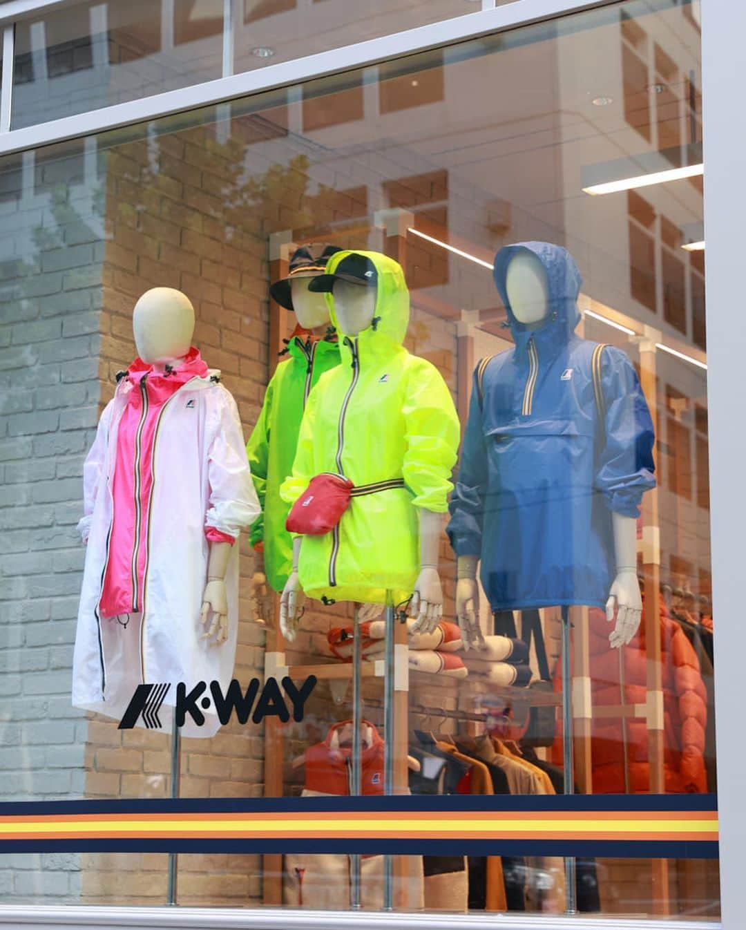 タイキさんのインスタグラム写真 - (タイキInstagram)「@kway_official 渋谷がオープン🎉　コレクションラインのロングコート着させていただきました🥰   #Kawy #taikinoah」9月17日 21時08分 - taiki_jp