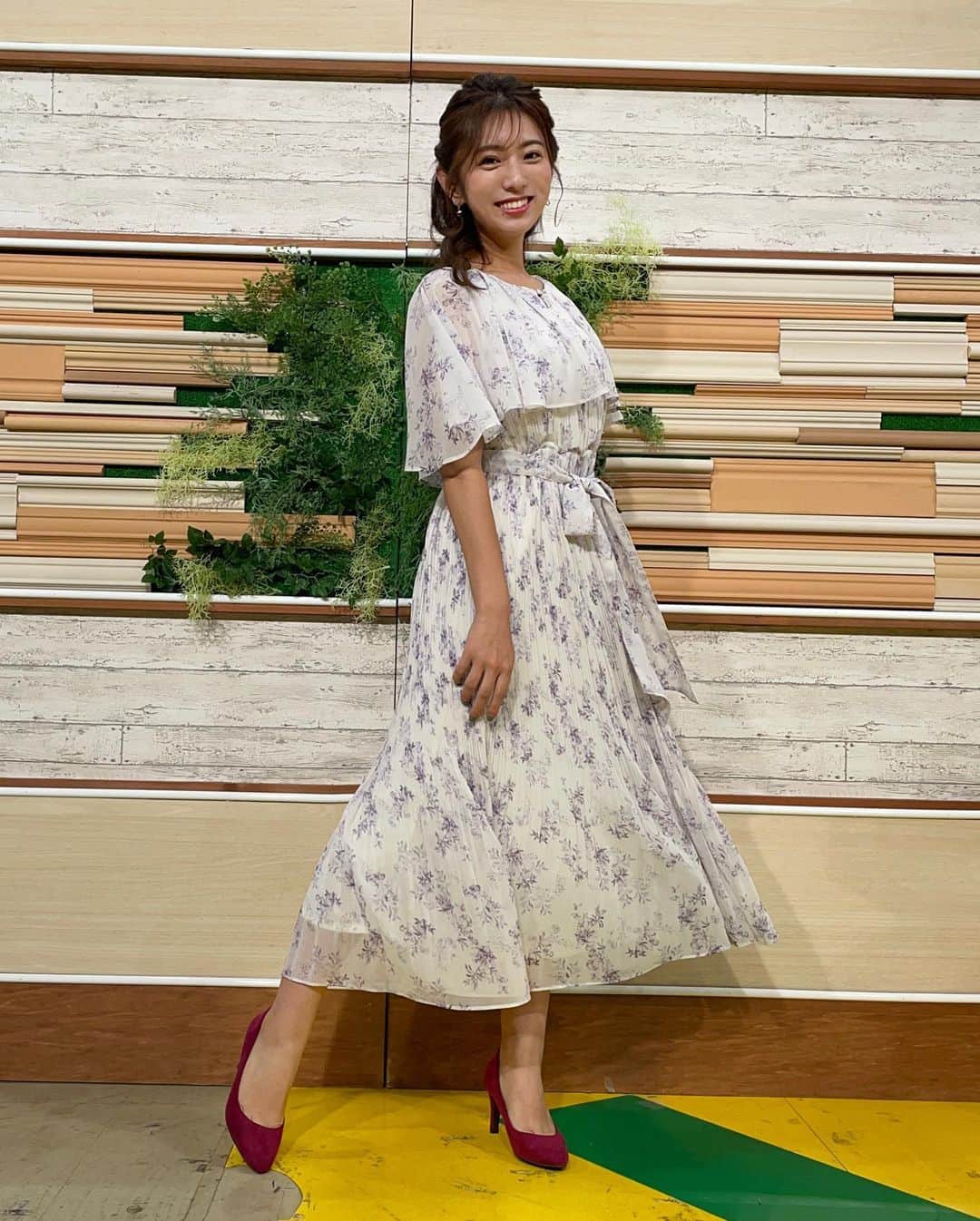 白戸ゆめのさんのインスタグラム写真 - (白戸ゆめのInstagram)「👗 . #東京インフォメーション #衣装 AKB48時代から大好きで 写真集も持っている #小嶋陽菜 さんのブランド #herlipto を着用させていただきました💕 細かいディテールが可愛かった さすがこじはるさんでした🥺」9月18日 10時13分 - yumeno.s_