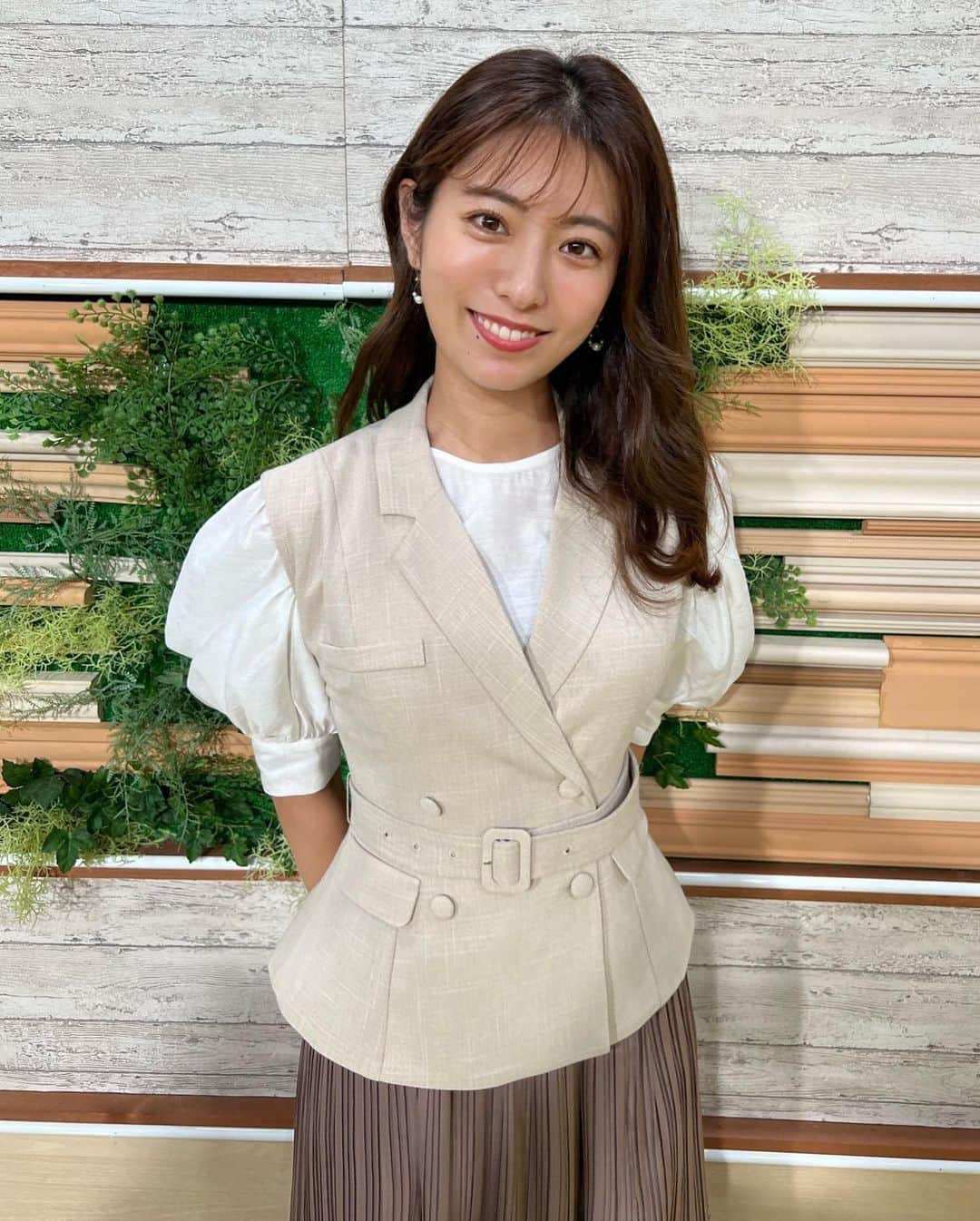 白戸ゆめのさんのインスタグラム写真 - (白戸ゆめのInstagram)「👗 . #東京インフォメーション #衣装 AKB48時代から大好きで 写真集も持っている #小嶋陽菜 さんのブランド #herlipto を着用させていただきました💕 細かいディテールが可愛かった さすがこじはるさんでした🥺」9月18日 10時13分 - yumeno.s_