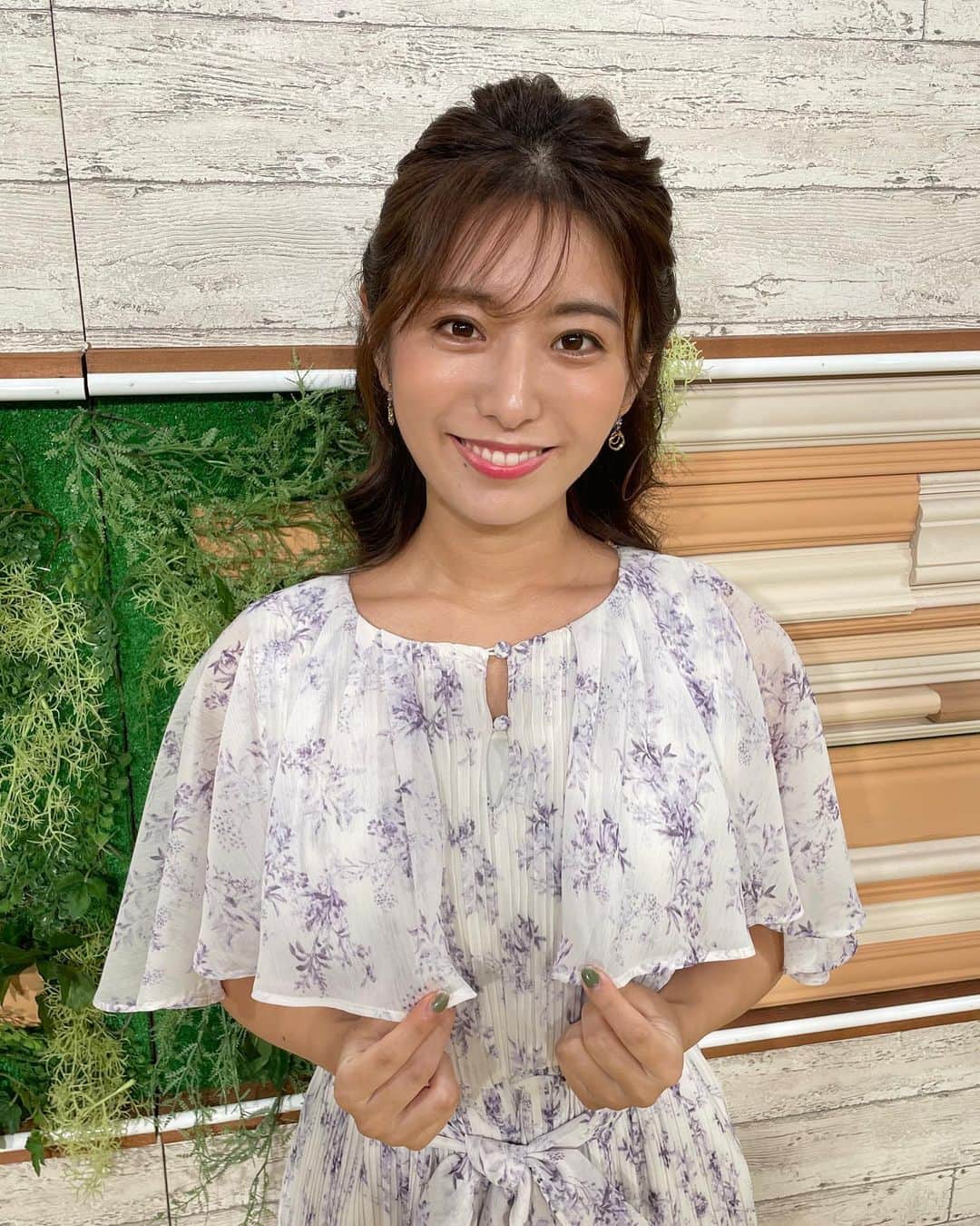 白戸ゆめのさんのインスタグラム写真 - (白戸ゆめのInstagram)「👗 . #東京インフォメーション #衣装 AKB48時代から大好きで 写真集も持っている #小嶋陽菜 さんのブランド #herlipto を着用させていただきました💕 細かいディテールが可愛かった さすがこじはるさんでした🥺」9月18日 10時13分 - yumeno.s_