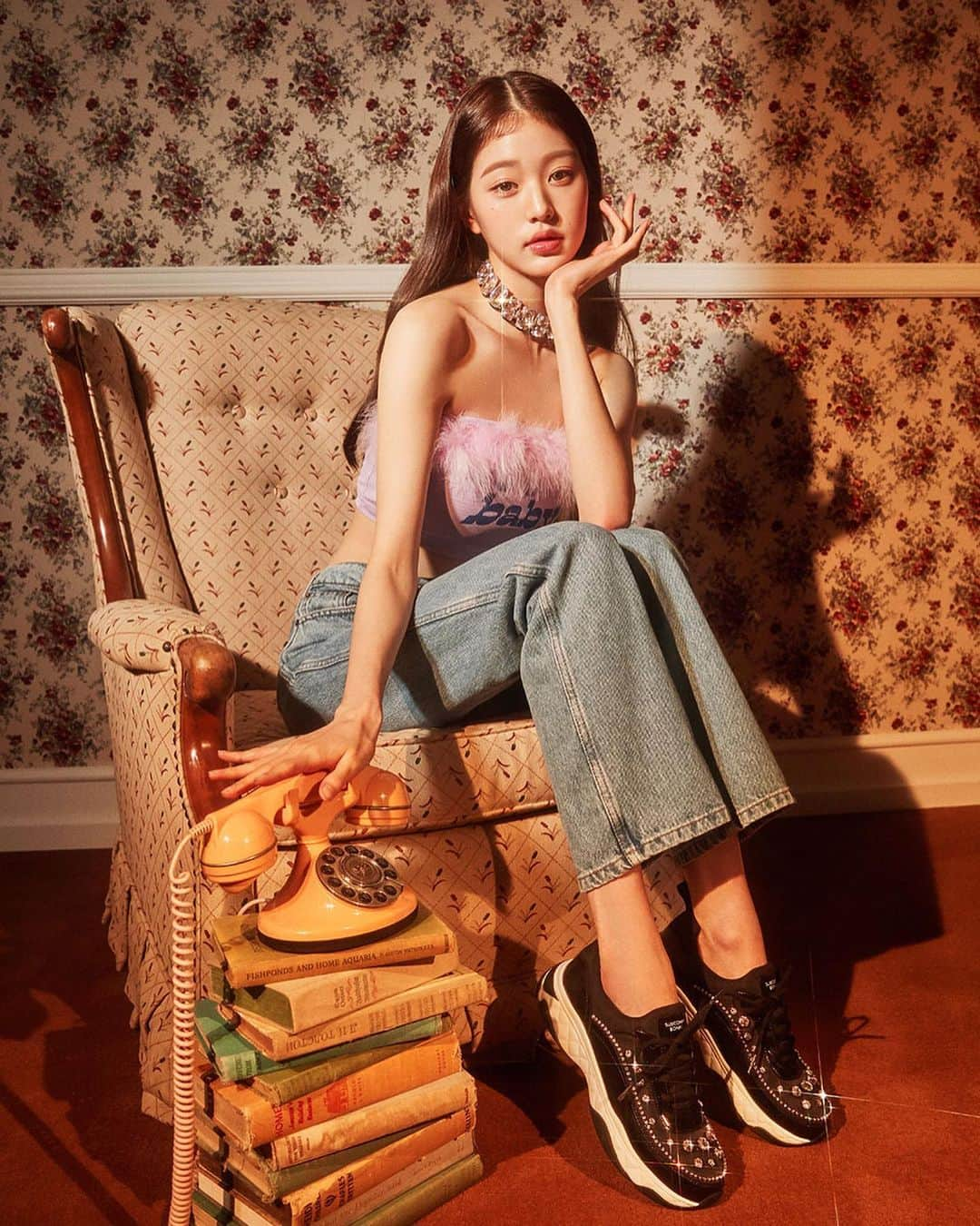 チャン・ウォニョンさんのインスタグラム写真 - (チャン・ウォニョンInstagram)「yass gurl you rock those outfits 😭💫  #IVE #JANGWONYOUNG #WONYOUNG #아이브 #장원영 #원영」9月18日 10時25分 - wonyoung__ive