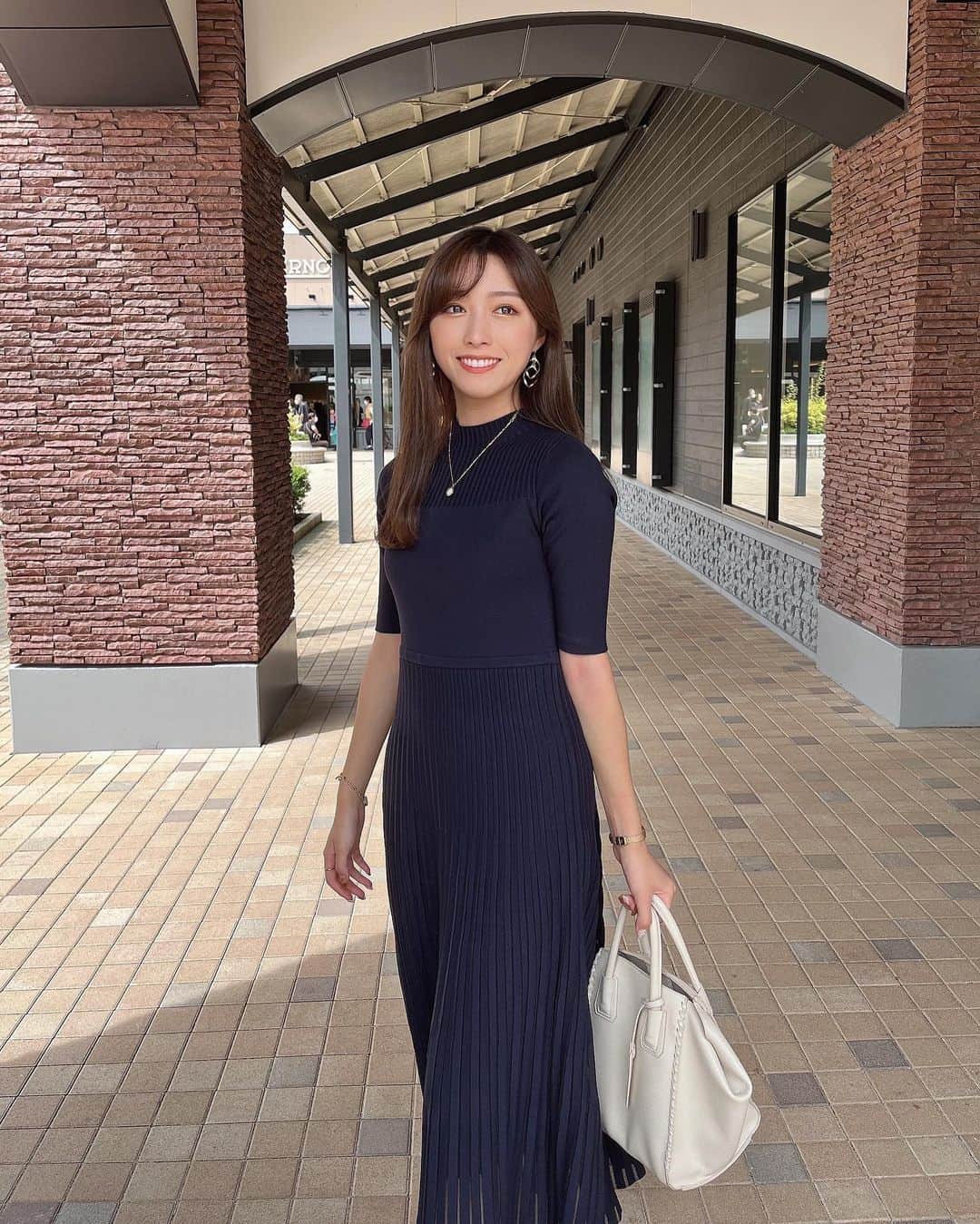 依田奈波さんのインスタグラム写真 - (依田奈波Instagram)「. 秋口になったら着るのを楽しみにとっておいた @anuans