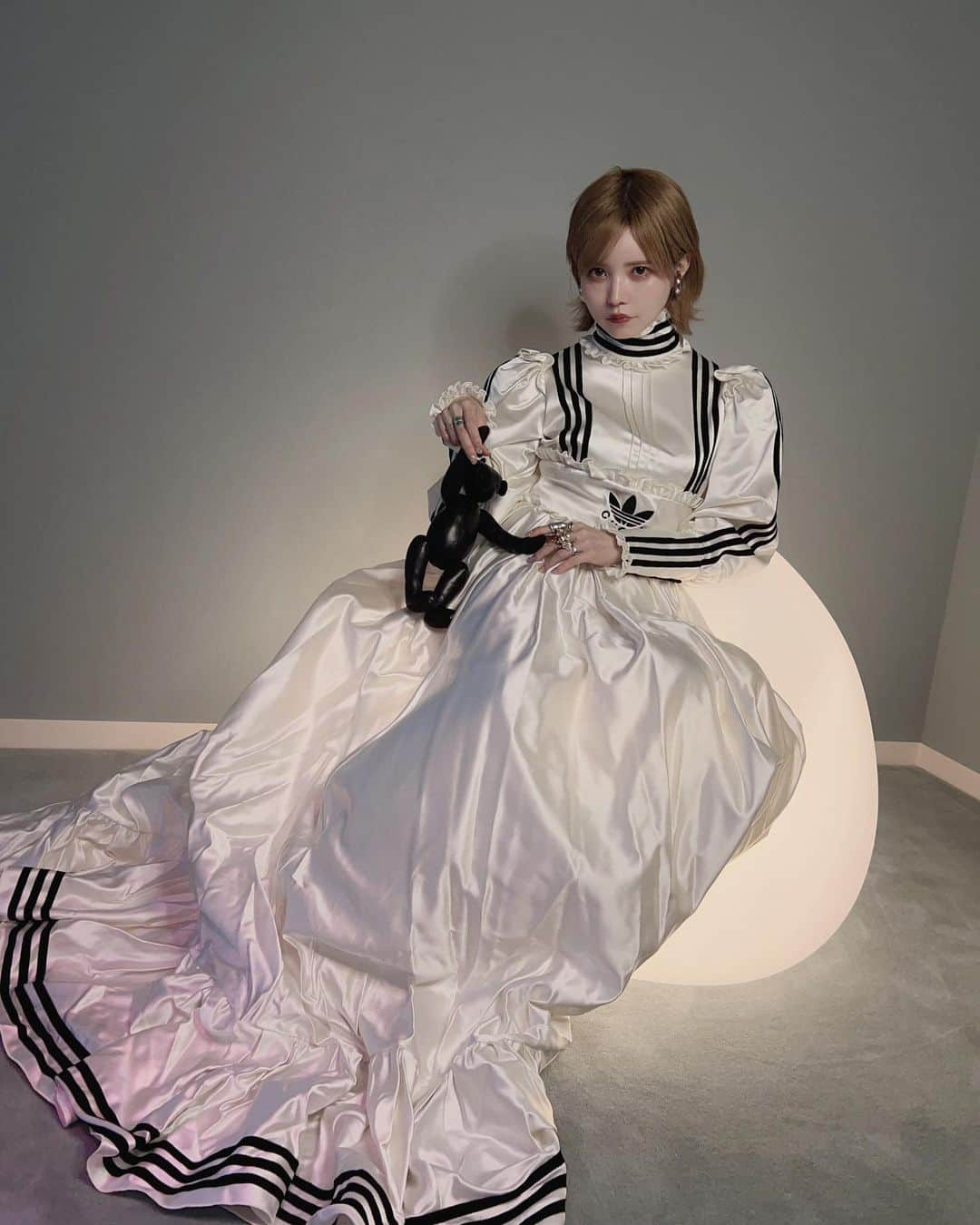 益若つばささんのインスタグラム写真 - (益若つばさInstagram)「GUCCI ✖︎ adidas🤍 見たより着た方が100倍可愛かった…。 @gucci @adidasoriginals @alessandro_michele」9月18日 18時56分 - tsubasamasuwaka1013