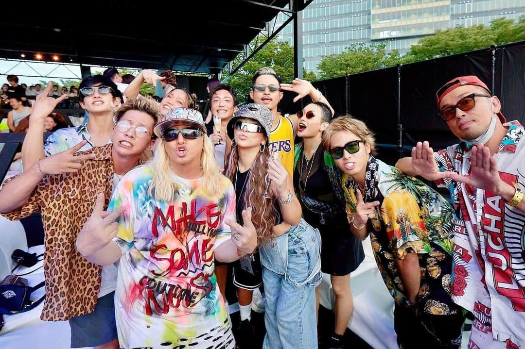 浜崎あゆみさんのインスタグラム写真 - (浜崎あゆみInstagram)「我らavexのキング 👑 @dj_koo1019 👑さんと✨  #ultrajapan2022  📸 @masayukikamo」9月18日 20時04分 - a.you