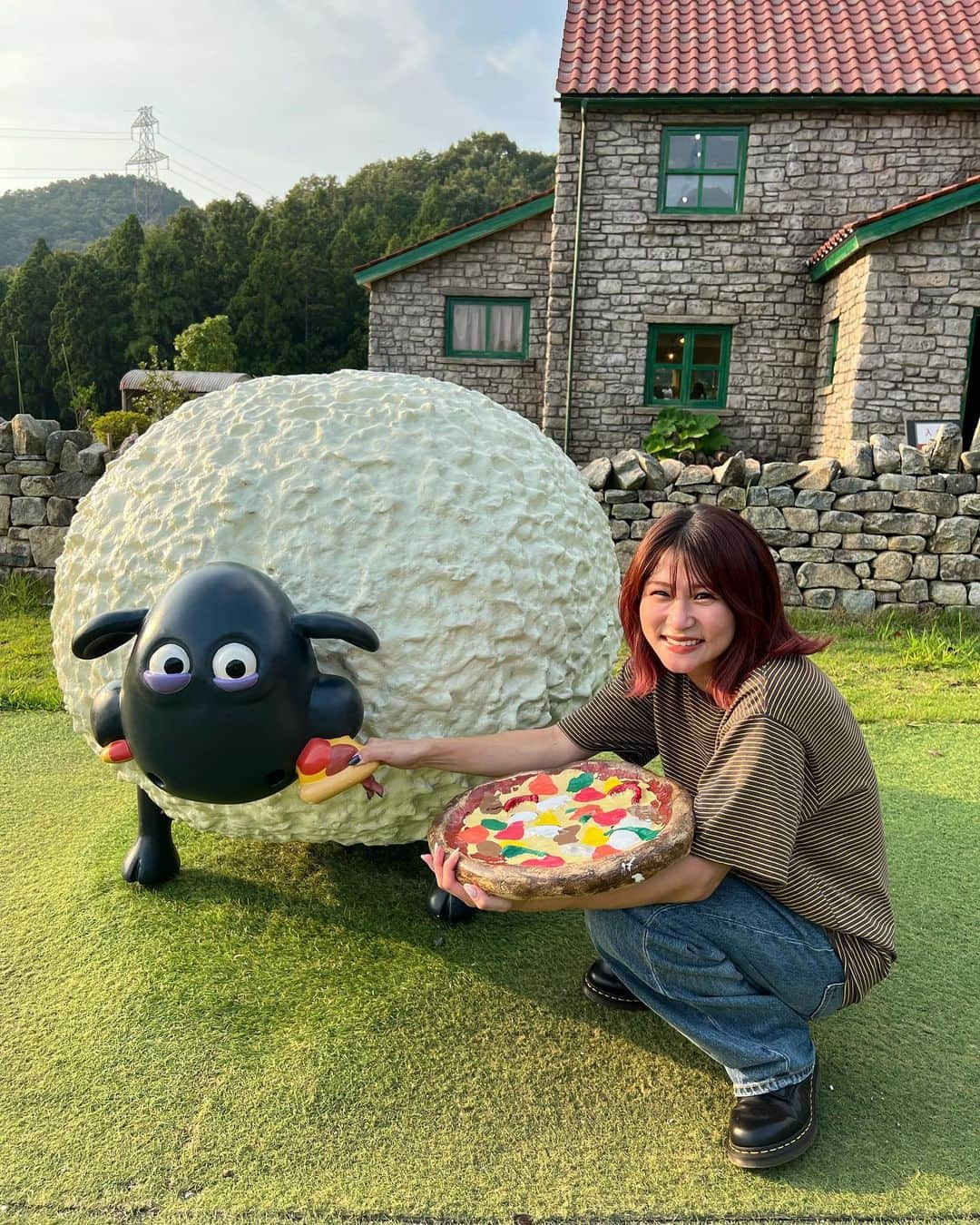 いちえ（夜のひと笑い）さんのインスタグラム写真 - (いちえ（夜のひと笑い）Instagram)「羊にあって来た🐏 世界観可愛かったな〜  上の服も下の服も @xgirljp」9月19日 16時51分 - hnkichie27