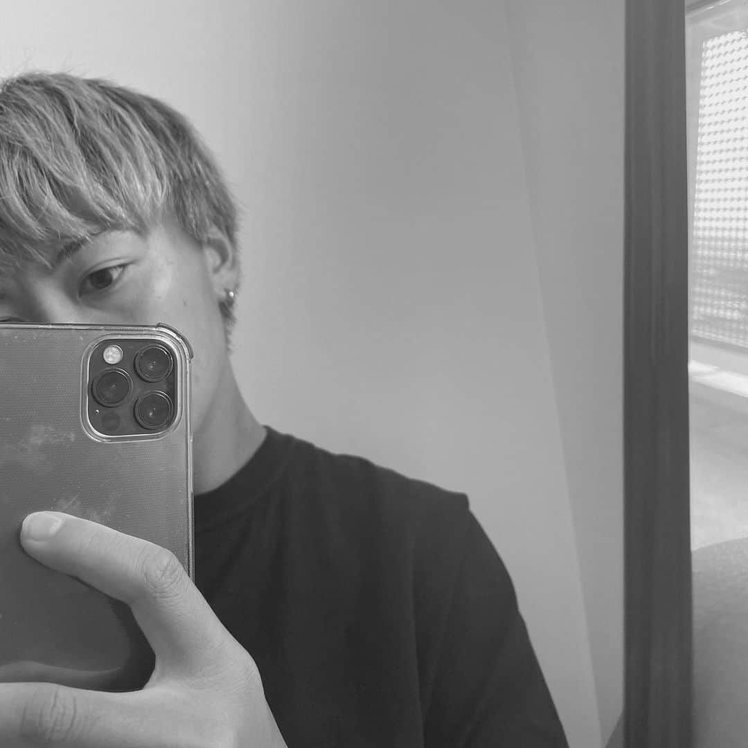 山本摩也さんのインスタグラム写真 - (山本摩也Instagram)「. ⁡ self(ie)-improvement. ⁡ ⁡#selfie」9月19日 19時06分 - maya02051993