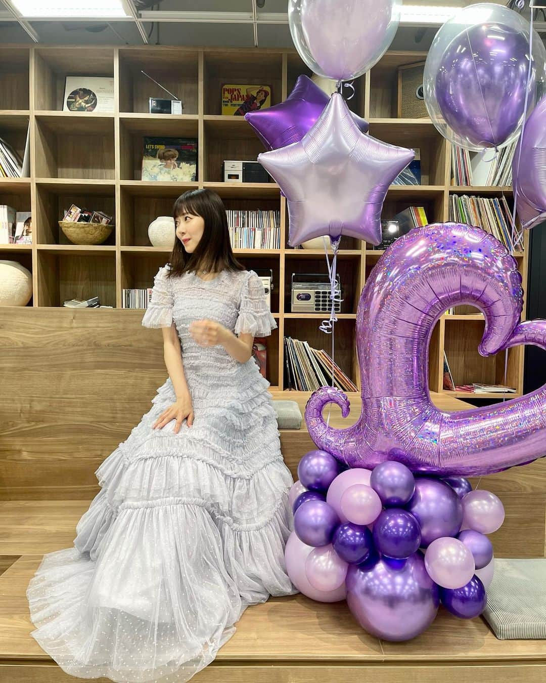 渡辺美優紀さんのインスタグラム写真 - (渡辺美優紀Instagram)「. 本日お誕生日ガールでした🎀 自分がラスト20代って信じられないひとです🙃🤍 しっかりと成長できる1年間にしたいと思っています。 そして生まれた時につけていただいた名前のように、自分なりにではありますが、美しく優しい生き方ができるように精進します！ 今年もたくさんのお祝いをありがとうございます❤︎幸せ者です！ . #無加工pic #無加工  #ロブ  #みるきーバースデー2022  #美優紀の部屋2022」9月19日 20時45分 - miyukichan919