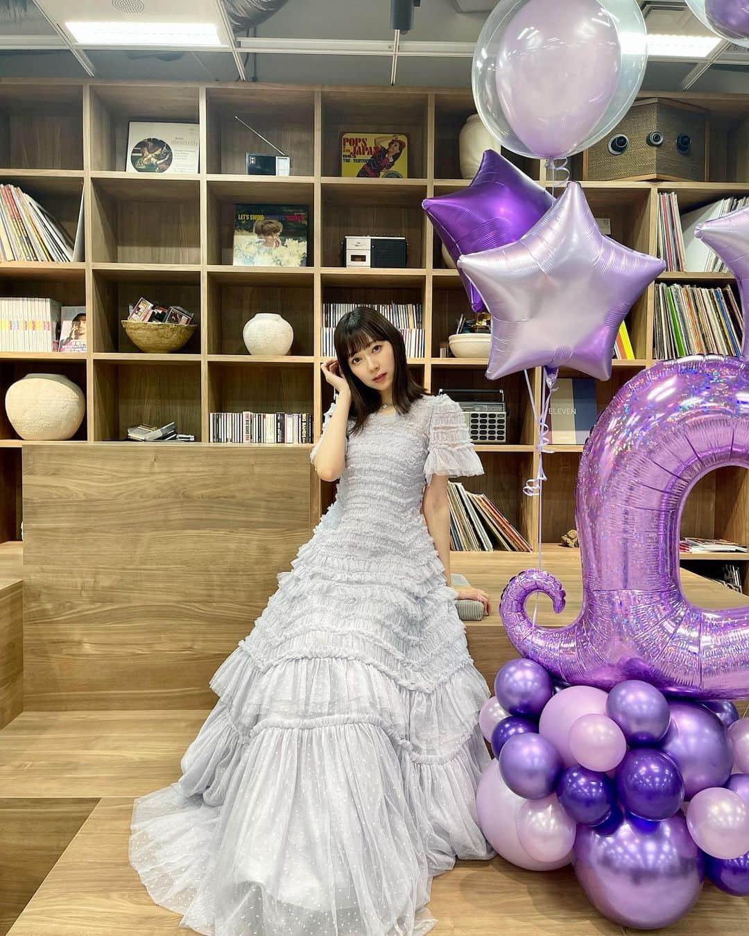 渡辺美優紀さんのインスタグラム写真 - (渡辺美優紀Instagram)「. 本日お誕生日ガールでした🎀 自分がラスト20代って信じられないひとです🙃🤍 しっかりと成長できる1年間にしたいと思っています。 そして生まれた時につけていただいた名前のように、自分なりにではありますが、美しく優しい生き方ができるように精進します！ 今年もたくさんのお祝いをありがとうございます❤︎幸せ者です！ . #無加工pic #無加工  #ロブ  #みるきーバースデー2022  #美優紀の部屋2022」9月19日 20時45分 - miyukichan919