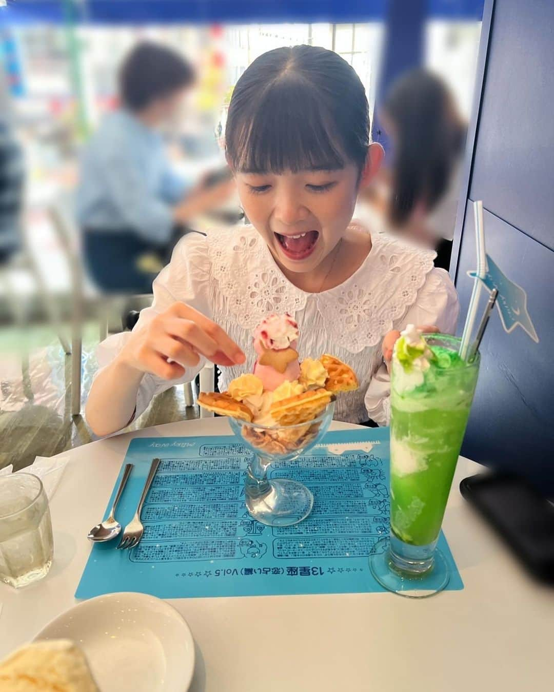 ANGERMEさんのインスタグラム写真 - (ANGERMEInstagram)「.  か！わ！い！す！ぎ！  パフェを食べるわかなちゃん😇🍒  #ANGERME#アンジュルム#松本わかな#パフェ越しのわかなちゃん#かわむかめら」9月19日 21時44分 - angerme_official