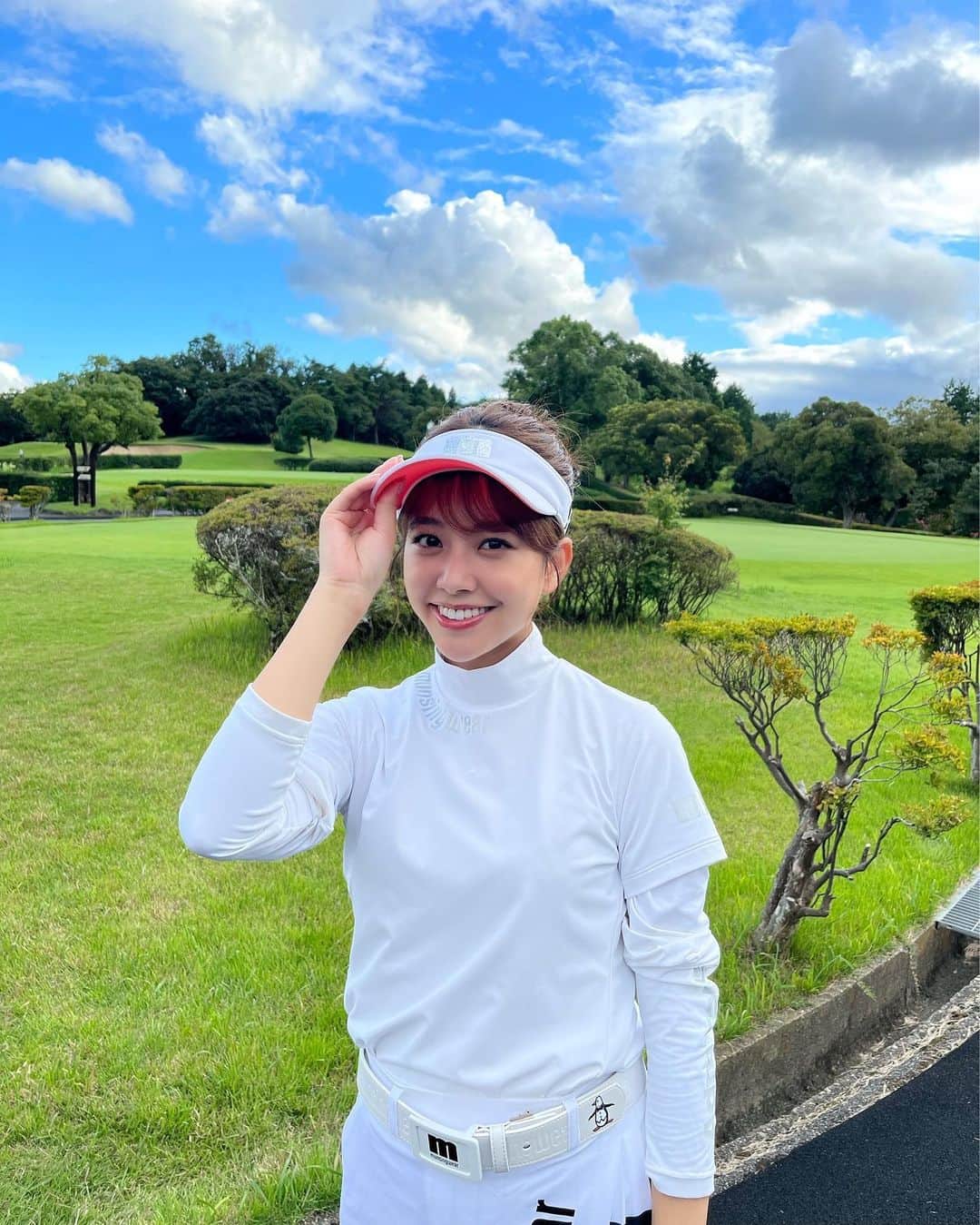 中川絵美里さんのインスタグラム写真 - (中川絵美里Instagram)「📺  おととい放送回の衣装。 @munsingwear_jp   本日もゴルフのキズナの撮影してます🏌️‍♀️ 10月からさらにパワーアップした内容でお届けします。 おたのしみに！  #テレビ東京#ゴルフのキズナ」9月20日 14時02分 - emiri_nakagawa