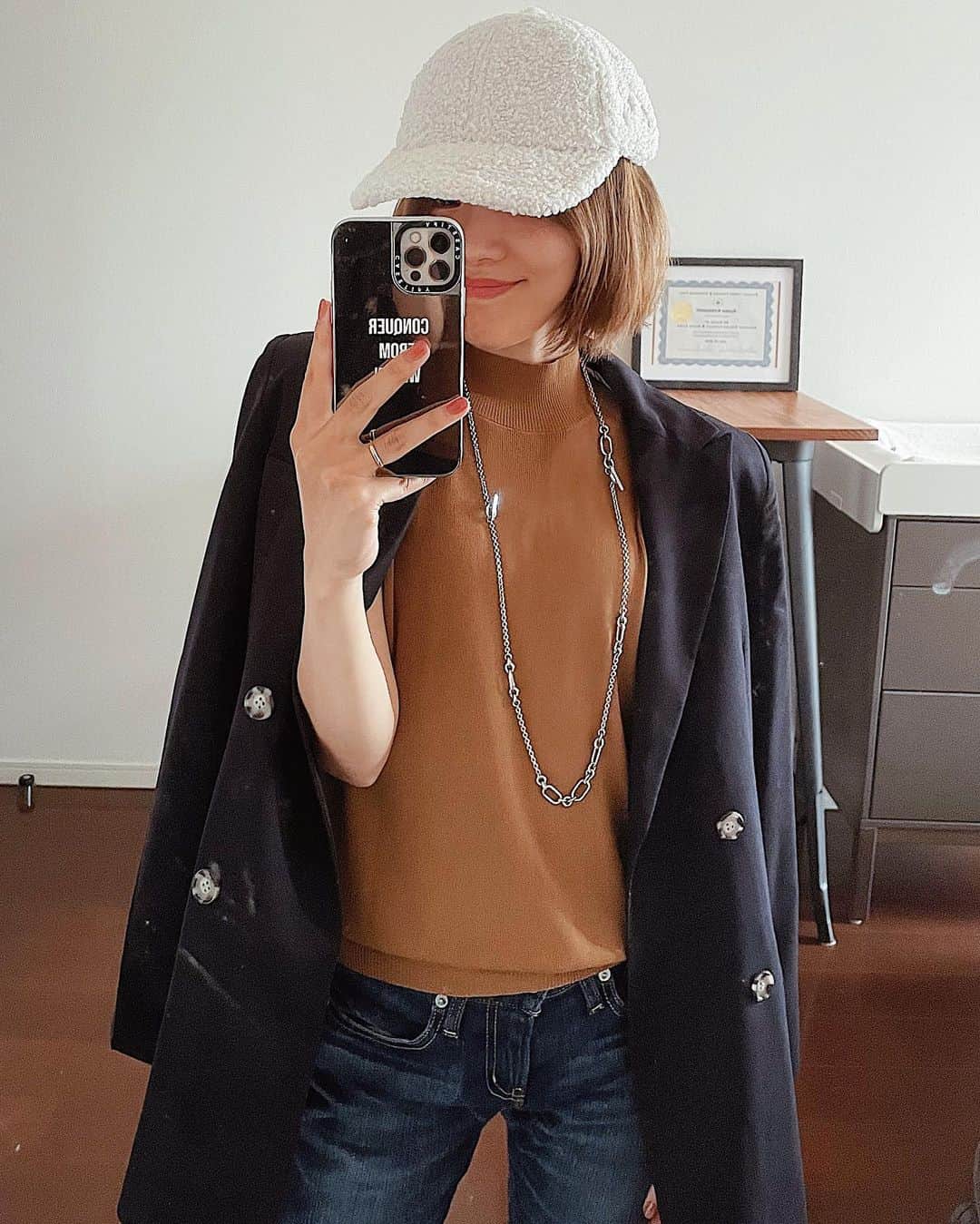 小松あやさんのインスタグラム写真 - (小松あやInstagram)「. 秋っぽくなってきたので ジャケットを羽織っておでかけ🫶🏽 　 　 #キャップコーデ #キャップ女子 #ジャケットコーデ #ジャケットスタイル #大人カジュアルコーデ #帽子コーデ #秋服」9月20日 16時38分 - i_am_ayakomatsu