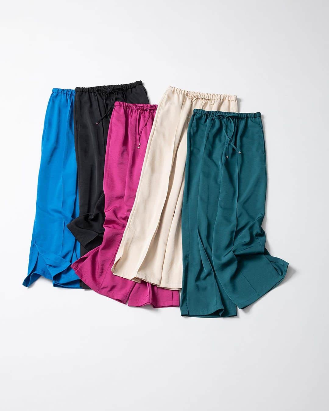 PLST（プラステ）さんのインスタグラム写真 - (PLST（プラステ）Instagram)「《NEW COLOR》 ワッシャー加工を施した微 ...