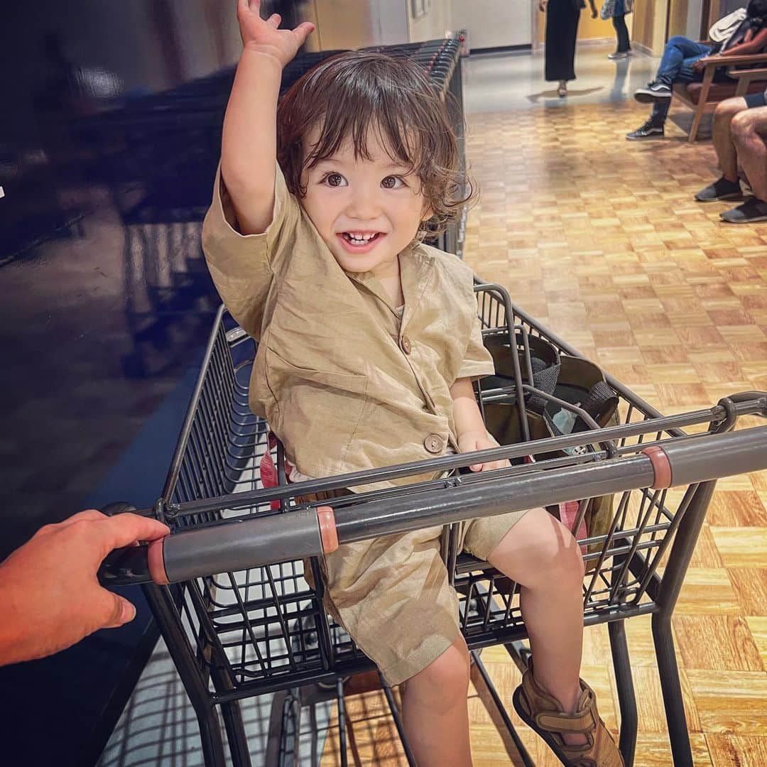 ジェイミー夏樹さんのインスタグラム写真 - (ジェイミー夏樹Instagram)「@tokimeki_2022 のセットアップ可愛い🧸❤️ 、 、 、 、 #5歳 #1歳 #男の子のママ」9月20日 18時40分 - jaimie__official