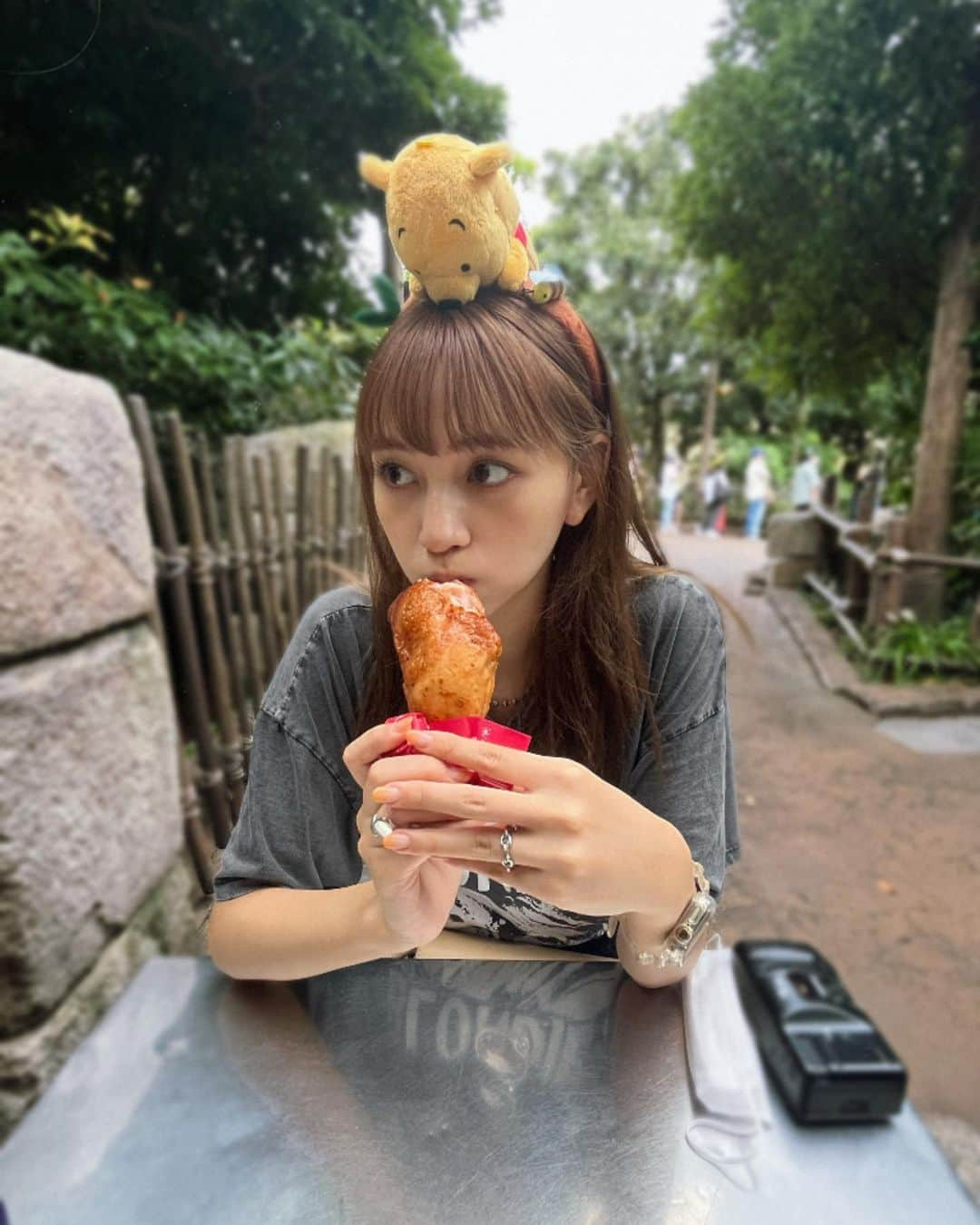 長谷川美月さんのインスタグラム写真 - (長谷川美月Instagram)「黄色いクマにチキン狙われる。の日🐻🍖💛」9月20日 21時01分 - mxx.____29