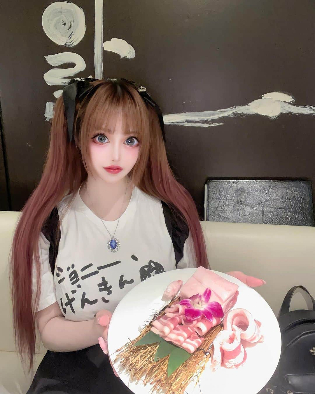 ヴァニラさんのインスタグラム写真 - (ヴァニラInstagram)「🐰🍓  サムギョが美味しいお店に行ってきた🌸 🇰🇷3種類の美味しい豚さんを堪能🐷  スープも生肉もチヂミも全部美味しかったの🐸💜 またいきたいにゃ🐱🧡  PR @teji.tokyo #新宿ディナー #東中野グルメ #東京デート #西新宿グルメ #tejitokyo #新宿焼肉 #新宿ごはん #新大久保ディナー」9月20日 21時29分 - vani0531