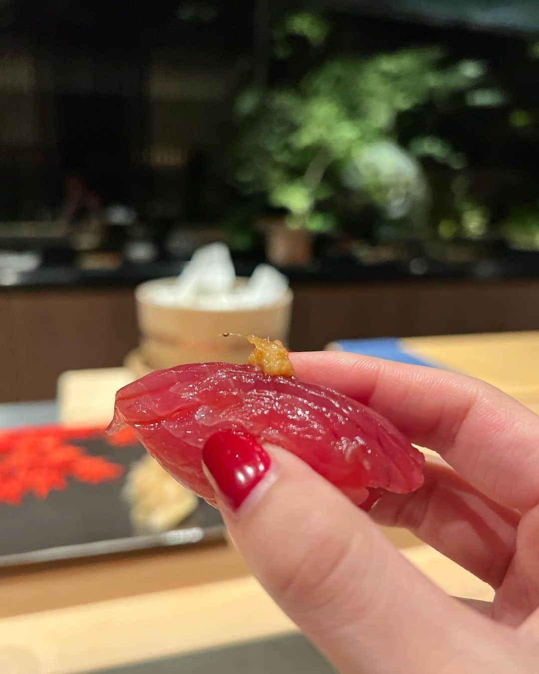 みもれもんさんのインスタグラム写真 - (みもれもんInstagram)「I came to a hot spring resort in Atami City, Shizuoka Prefecture♨️🧡The sushi for dinner was the most delicious😍🍣  熱海ふふ♨️別館木の間の月に あそびに行ってきたょ⋆⸜♡⸝‍⋆🌙 大好きなふふシリーズ😍💓 夜ごはんのぉ寿司が美味しすぎてかんどぅ🍣😍🇯🇵!!  #みもれもん #Mimolemon #japanesegirl #水着 #ポートレート#黒髪 #ショートヘア#ボブ #人像攝影 #粉我 #日本女孩#コスプレ#コスプレイヤー #portrait #fashion #japan #asiangirl #glam #portrait #cosplay #costume #selfie」9月21日 18時41分 - mimore_mon0929