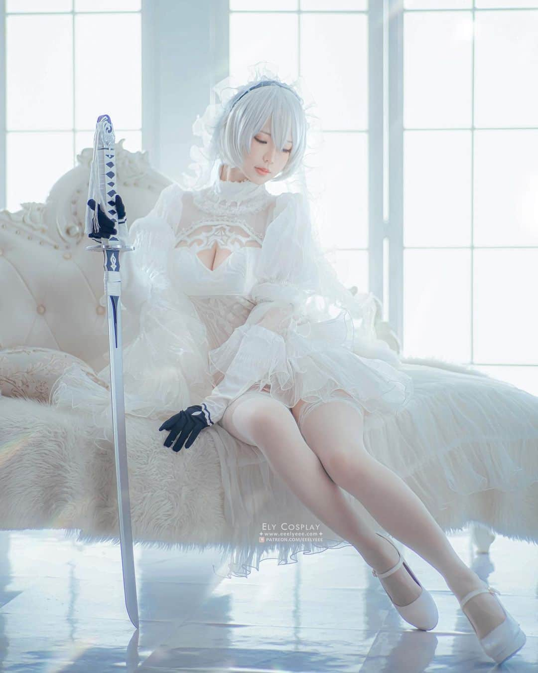 Elyさんのインスタグラム写真 - (ElyInstagram)「Classic white bride🤍 In this month, you can have both Black & White bride 2B💗 Full  set(18p) in this month set B 💌   ✧～✧～✧ 今月のB-セット写真は2Bの白花嫁です🤍  ✧～✧～✧ 經典白花嫁🤍 在這個月可以全~都~要!同時擁有黑與白花嫁2B~💗  完整寫真組(18p)收錄在本月B組💌  #ely #elycosplay #cosplay #2B #nierautomata #nierautomata2b #nierautomatacosplay」9月21日 19時48分 - eeelyeee