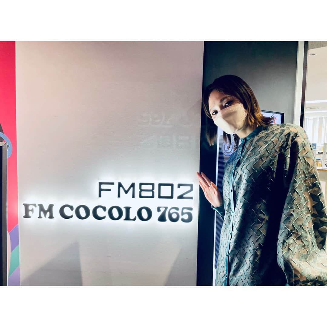 望海風斗さんのインスタグラム写真 - (望海風斗Instagram)「📻 またまたラジオ出演のお知らせです！ ⁡ 9/23（金）14:20頃～  FM COCOLO「THE MAGNIFICENT FRIDAY」　 に出演させていただきます！ ⁡ コンサート『Look at Me』についてお話しています。ぜひお聴きください✨ ⁡ 番組DJの #加美幸伸 さん 『アルカポネ』や『SPERO』を観に来てくださっていたようで、その時の感想や宝塚時代の話しも一緒にさせていただき、こちらの番組もあっという間に収録が終わってしまいました😊 楽しい時間をありがとうございました！ ⁡ なんと昨日投稿したラジオと同日放送！ ラジオのはしごも悪くない〜♪ どちらも聴き逃し配信でもお楽しみいただけます！ ⁡ しかーし！こちらは #radiko  ⁡ あちらは #らじるらじる ⁡ お間違えなく〜♪ ⁡ #fmcocolo  #themagnificentfriday  ⁡ なんとなーく#秋の気配🍁 きたきたきたきたーーー🌾🌰🍠🎃」9月22日 10時15分 - nozomifuto_official