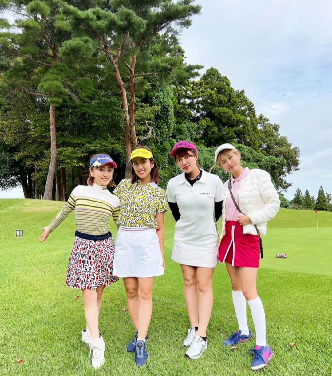 三宿菜々さんのインスタグラム写真 - (三宿菜々Instagram)「. 過去一早い、ダウン装備🥶  先週はもうゴルフ辞めようかと 思うくらい暑くて辛かったんだけど😂 なんて過ごしやすい気候❕  いやぁマイナスイオン🌳 全開でした🫡  ここのコースは女性に優しい🤍 #ゴルフ女子  #千葉県」9月22日 20時50分 - mishuku_nana