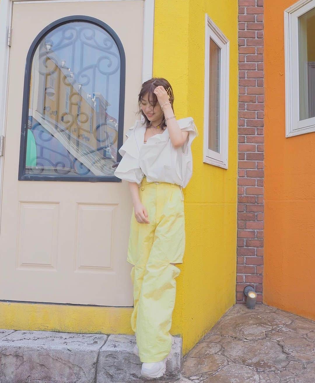 篠崎彩奈さんのインスタグラム写真 - (篠崎彩奈Instagram)「衣装パンツスタイル珍しい🕺💛」9月22日 21時15分 - ayana.s_official