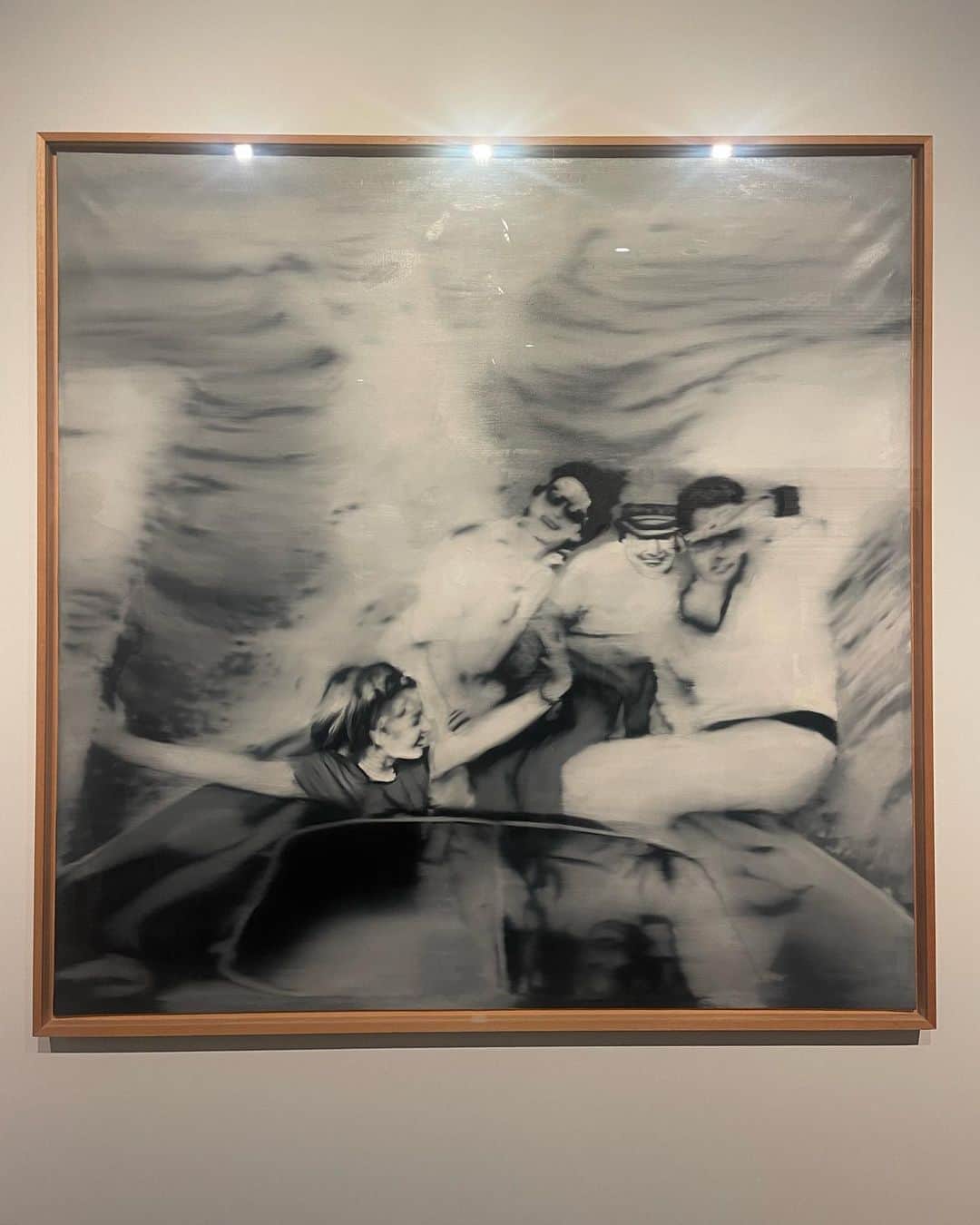 野崎萌香さんのインスタグラム写真 - (野崎萌香Instagram)「He is the artists i adore.  おんとし90歳になるリヒターの作品、 初期作から最新のドローイングまで 約120点が一貫しつつも多岐にわたる 60年の画業が所狭しと並んでいました。  東京国立近代美術館にて 見ることが出来ます。  一番好きなアーティストの フォトペインティングのシリーズの中でも 大好きなポートレート作品を 沢山見ることが出来て感無量です。  #GerhardRichter」9月23日 3時21分 - moeka_nozaki