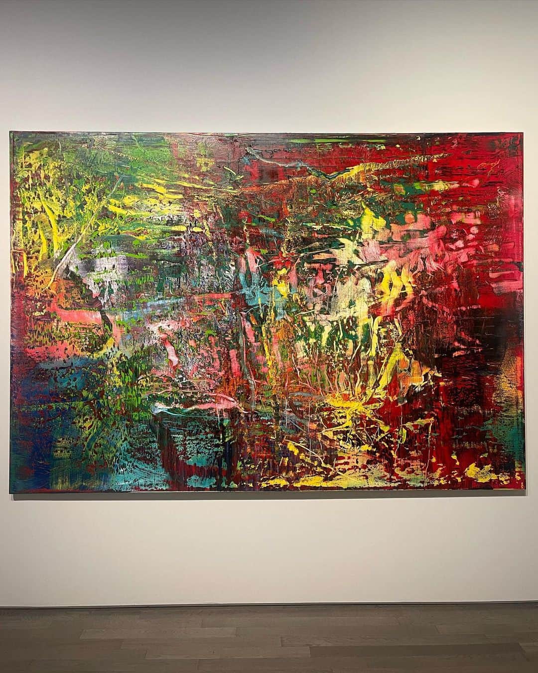 野崎萌香さんのインスタグラム写真 - (野崎萌香Instagram)「He is the artists i adore.  おんとし90歳になるリヒターの作品、 初期作から最新のドローイングまで 約120点が一貫しつつも多岐にわたる 60年の画業が所狭しと並んでいました。  東京国立近代美術館にて 見ることが出来ます。  一番好きなアーティストの フォトペインティングのシリーズの中でも 大好きなポートレート作品を 沢山見ることが出来て感無量です。  #GerhardRichter」9月23日 3時21分 - moeka_nozaki