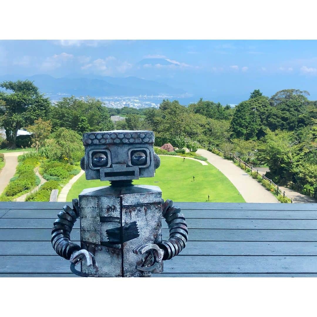 劇団四季さんのインスタグラム写真 - (劇団四季Instagram)「『#ロボット・イン・ザ・ガーデン』は、本日より静岡へ！  磐田：9/23（金・祝）、富士：25（日）、浜松：26（月）、清水：28（水）～10/1（土） #ミニチュアタングの旅 #ロボットインザガーデン #劇団四季 #ミュージカル #タング #musical #shikitheatrecompany」9月23日 9時30分 - gekidanshiki_official