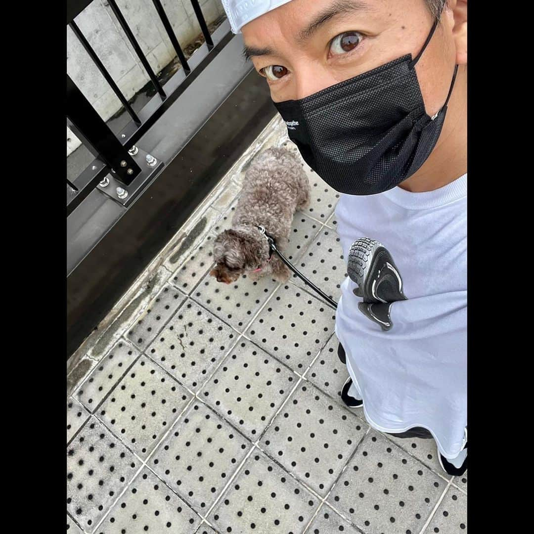 木村拓哉さんのインスタグラム写真 - (木村拓哉Instagram)「⁡ ⁡ ⁡ 「本日はまず最初に9000歩出動して、その後にジムでガッツリ行ったりましたぁ〜❕」 ⁡ PEACE‼︎ ⁡ STAYSAFE! ⁡ 拓哉 #木村拓哉#TakuyaKimura」9月23日 16時25分 - takuya.kimura_tak