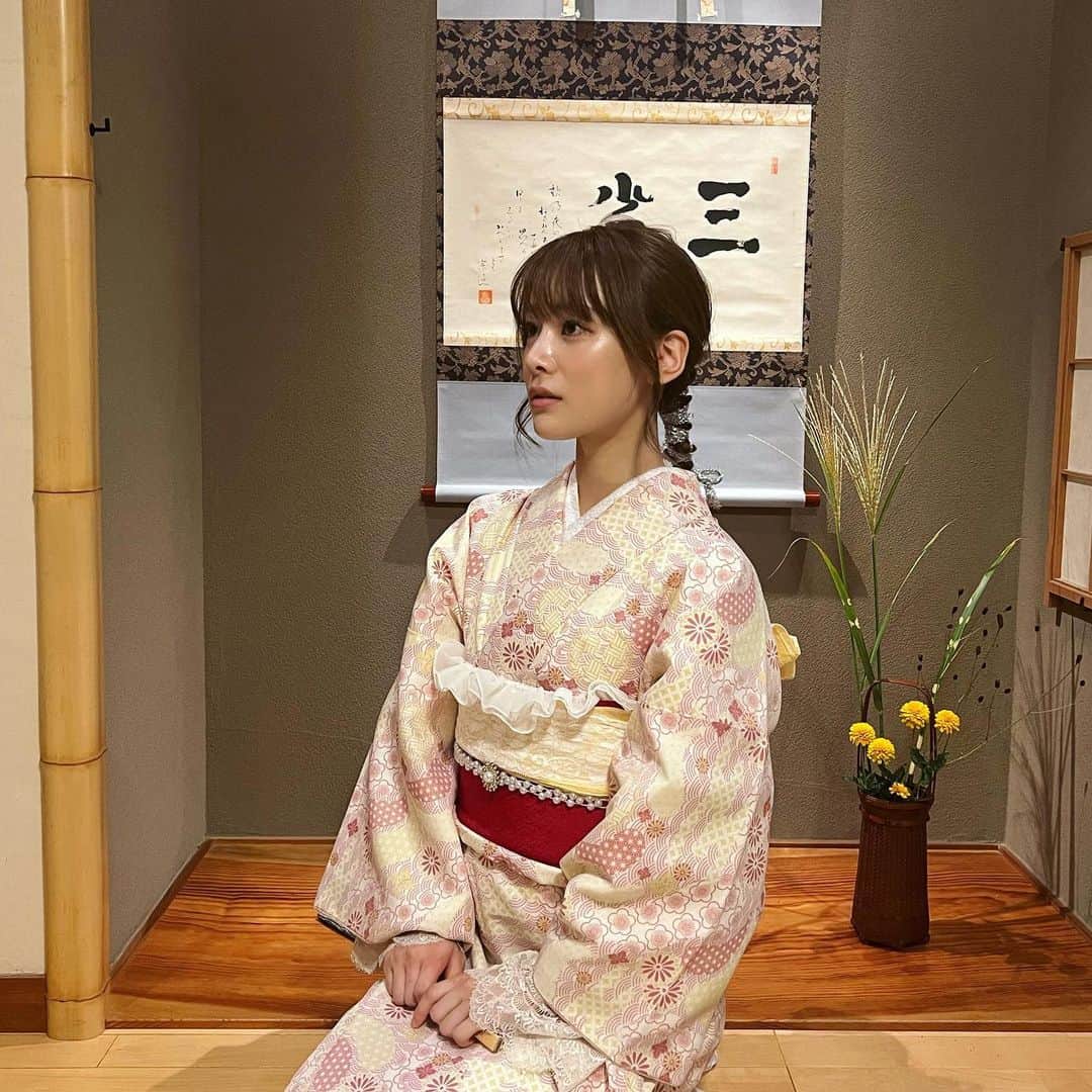 福岡みなみさんのインスタグラム写真 - (福岡みなみInstagram)「・ 人生初の着物着ました👘 お抹茶も飲みました✨️  来月のYouTubeお楽しみに😆  #kimono #matcha #和 #tatami」9月23日 20時20分 - fukuokaminami373