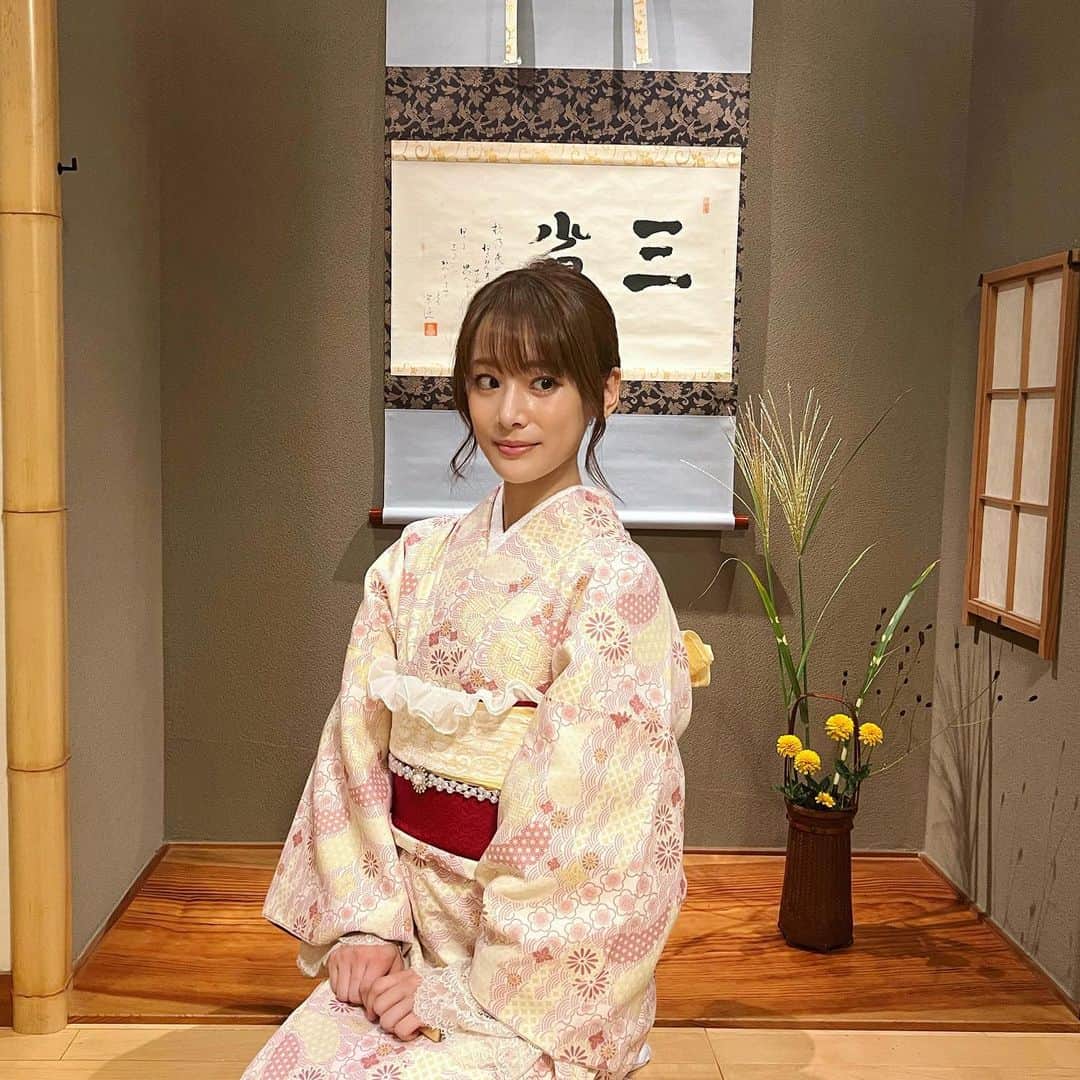 福岡みなみさんのインスタグラム写真 - (福岡みなみInstagram)「・ 人生初の着物着ました👘 お抹茶も飲みました✨️  来月のYouTubeお楽しみに😆  #kimono #matcha #和 #tatami」9月23日 20時20分 - fukuokaminami373